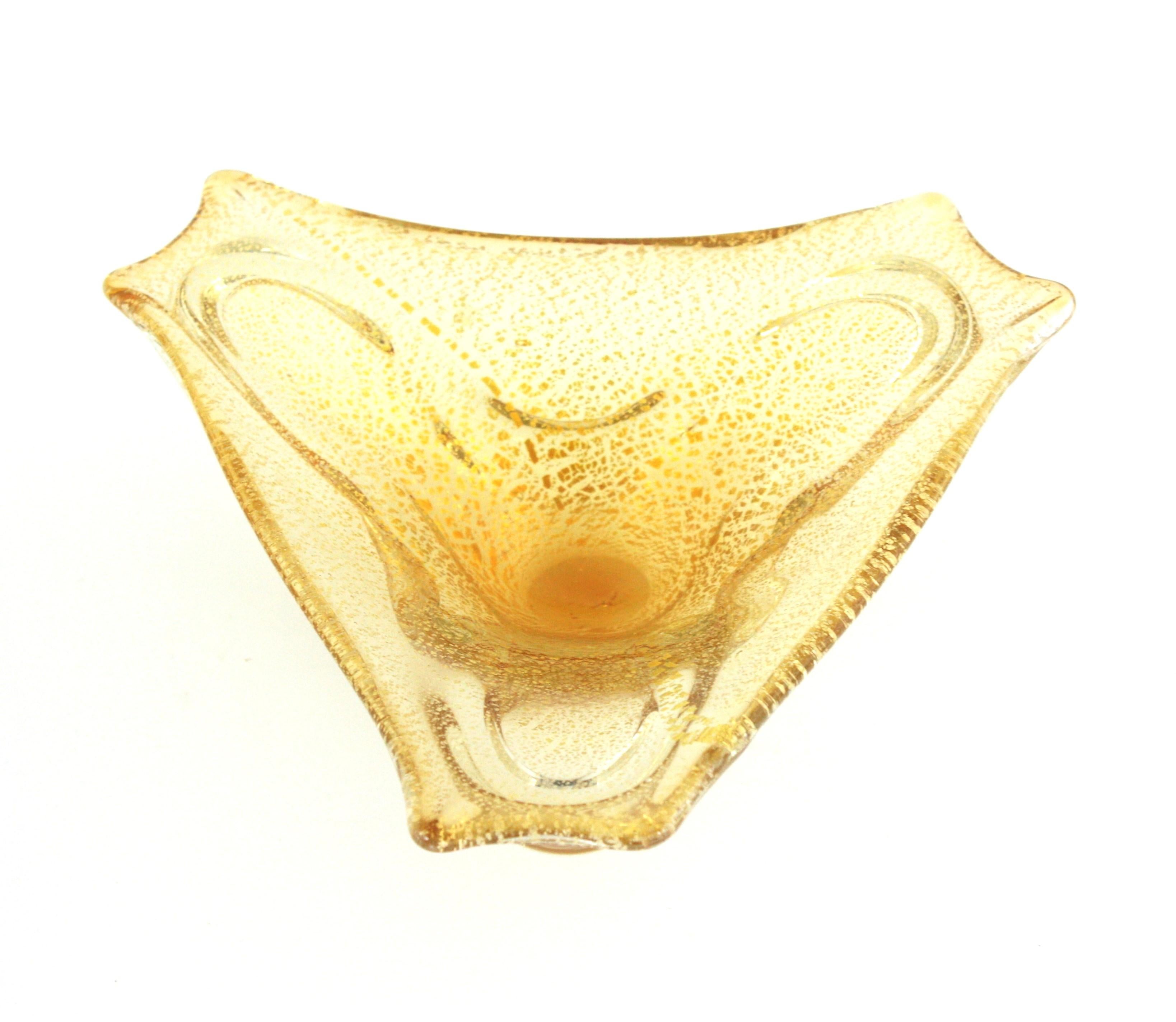 Ciotola triangolare in vetro artistico Barovier&Toso Murano Gold & Silver Flecks in vendita 5