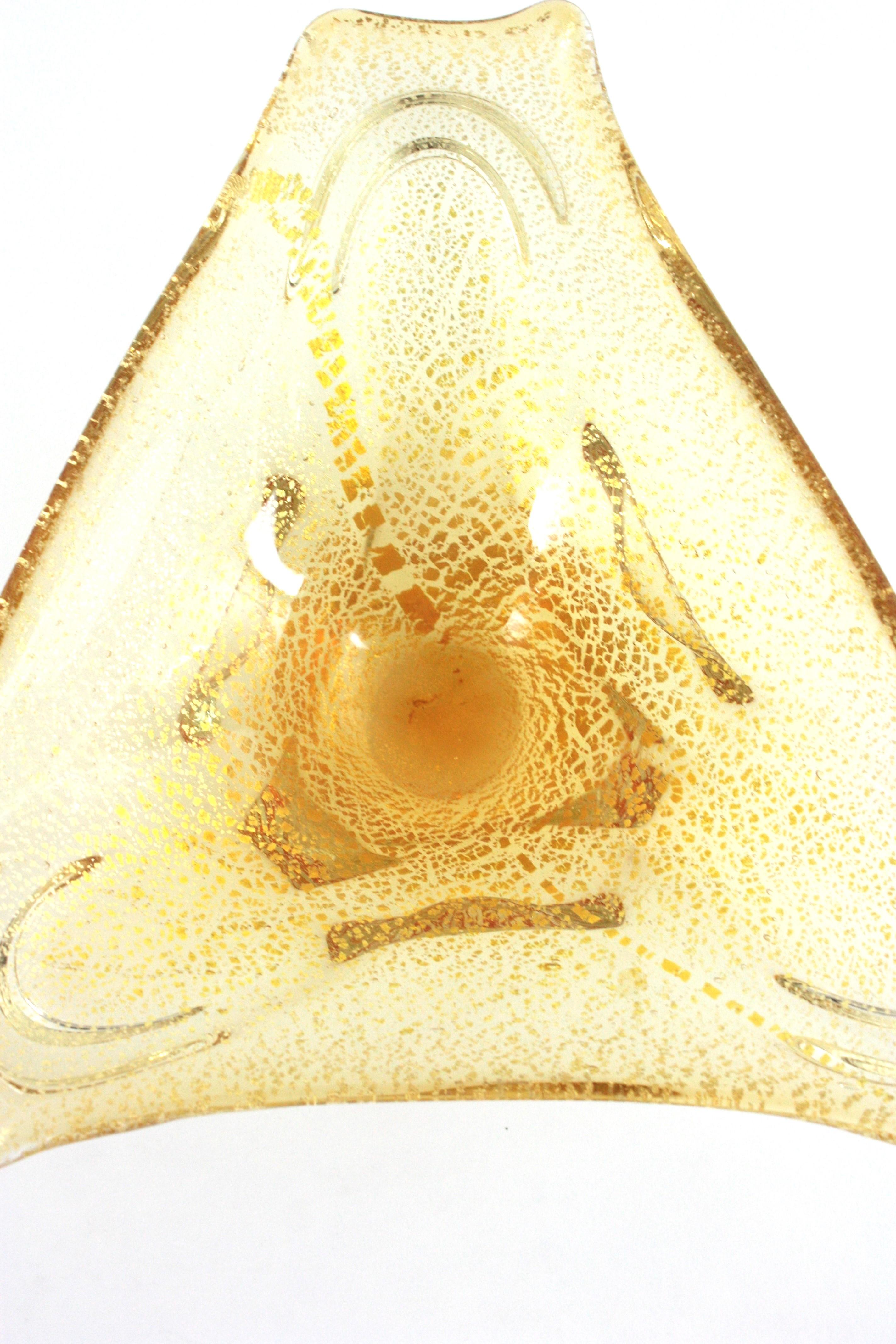 Ciotola triangolare in vetro artistico Barovier&Toso Murano Gold & Silver Flecks In condizioni ottime in vendita a Barcelona, ES