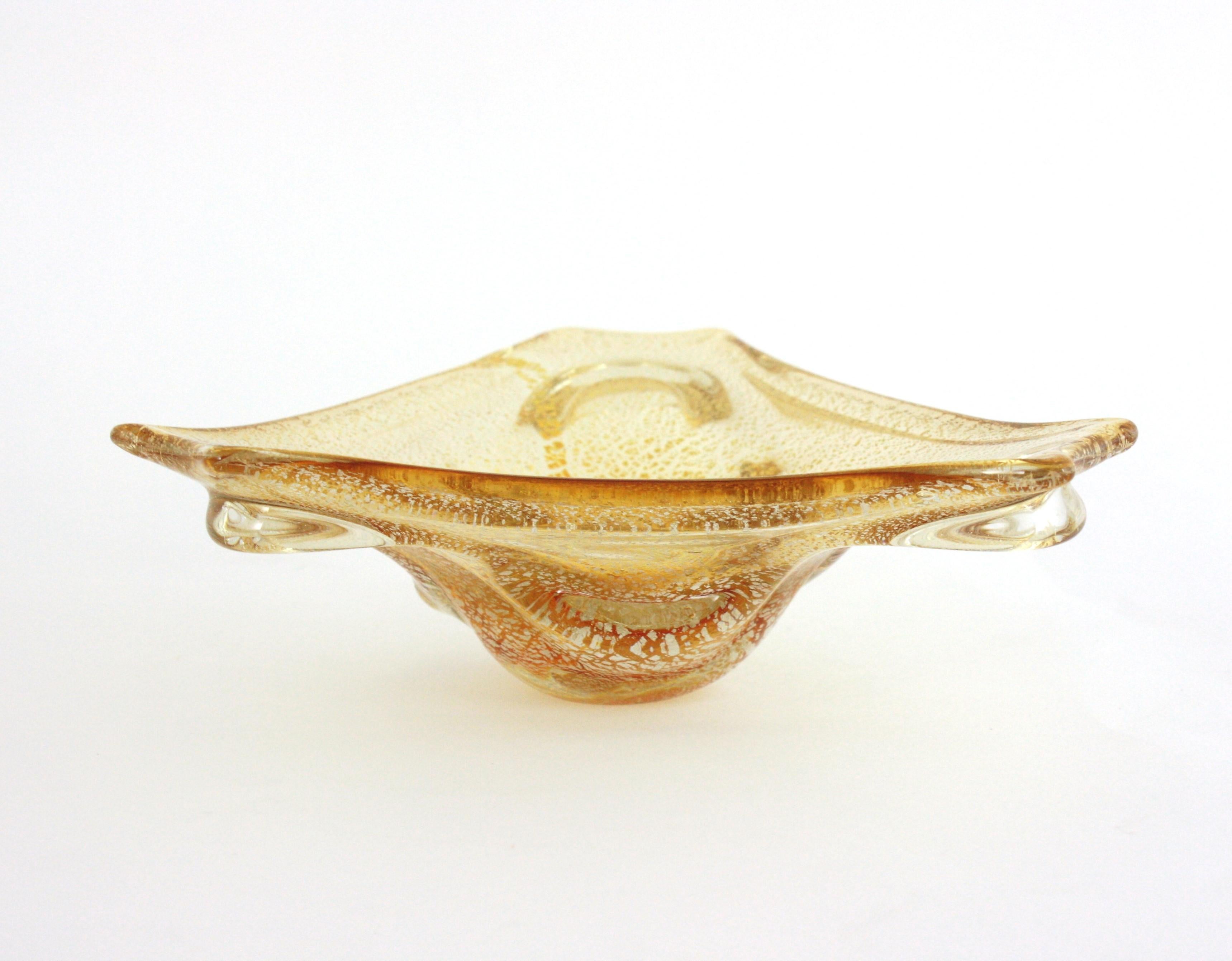 Vetro Ciotola triangolare in vetro artistico Barovier&Toso Murano Gold & Silver Flecks in vendita