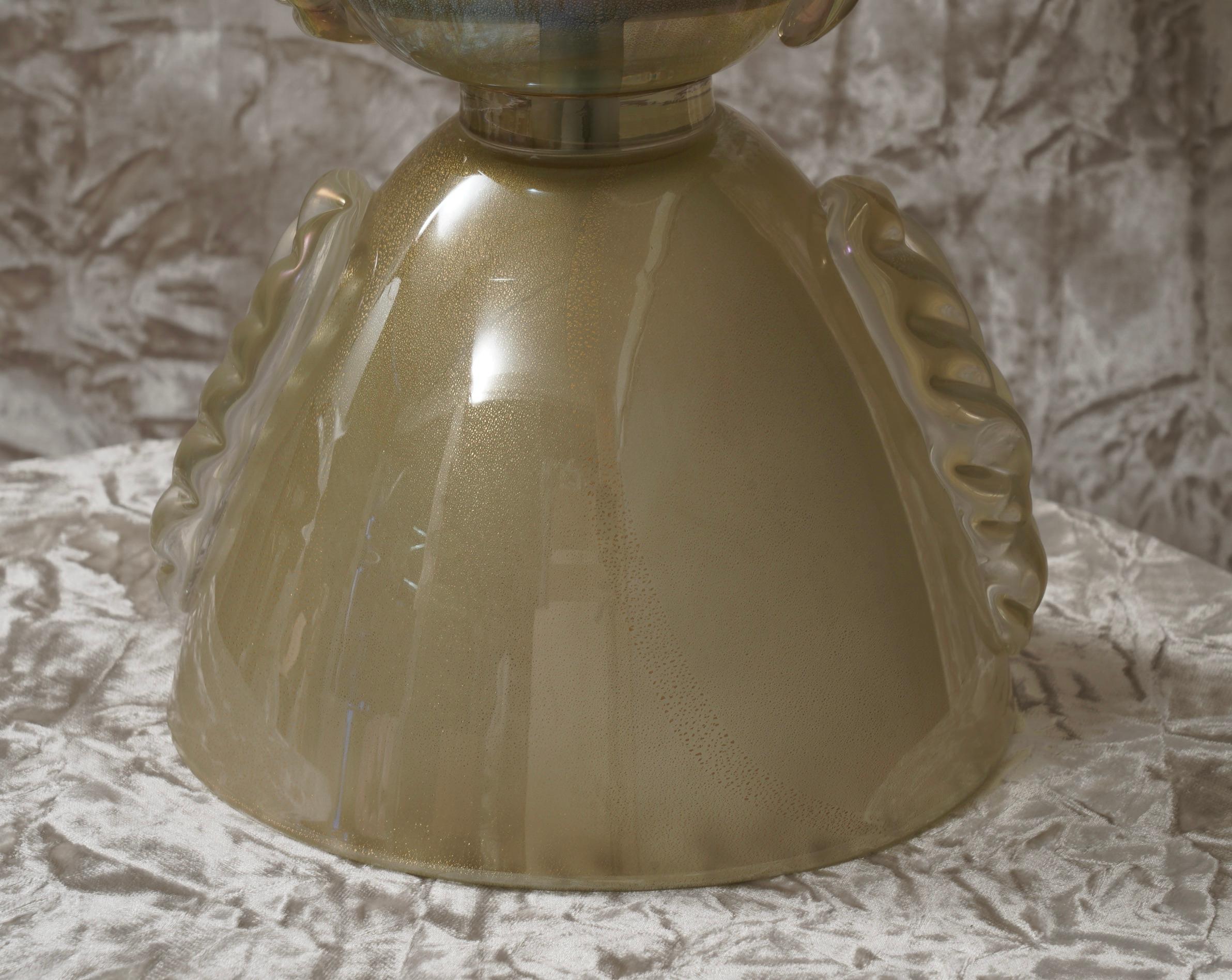 Barovier&Toso Lampada da tavolo in vetro soffiato verde di Murano del Medioevo, 1980 in vendita 1