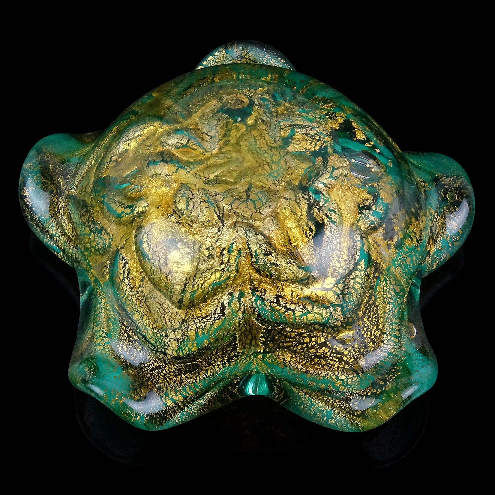 20th Century Barovier Toso Murano Green Gold Flecks Italian Art Glass Decorative Flower Bowl For Sale