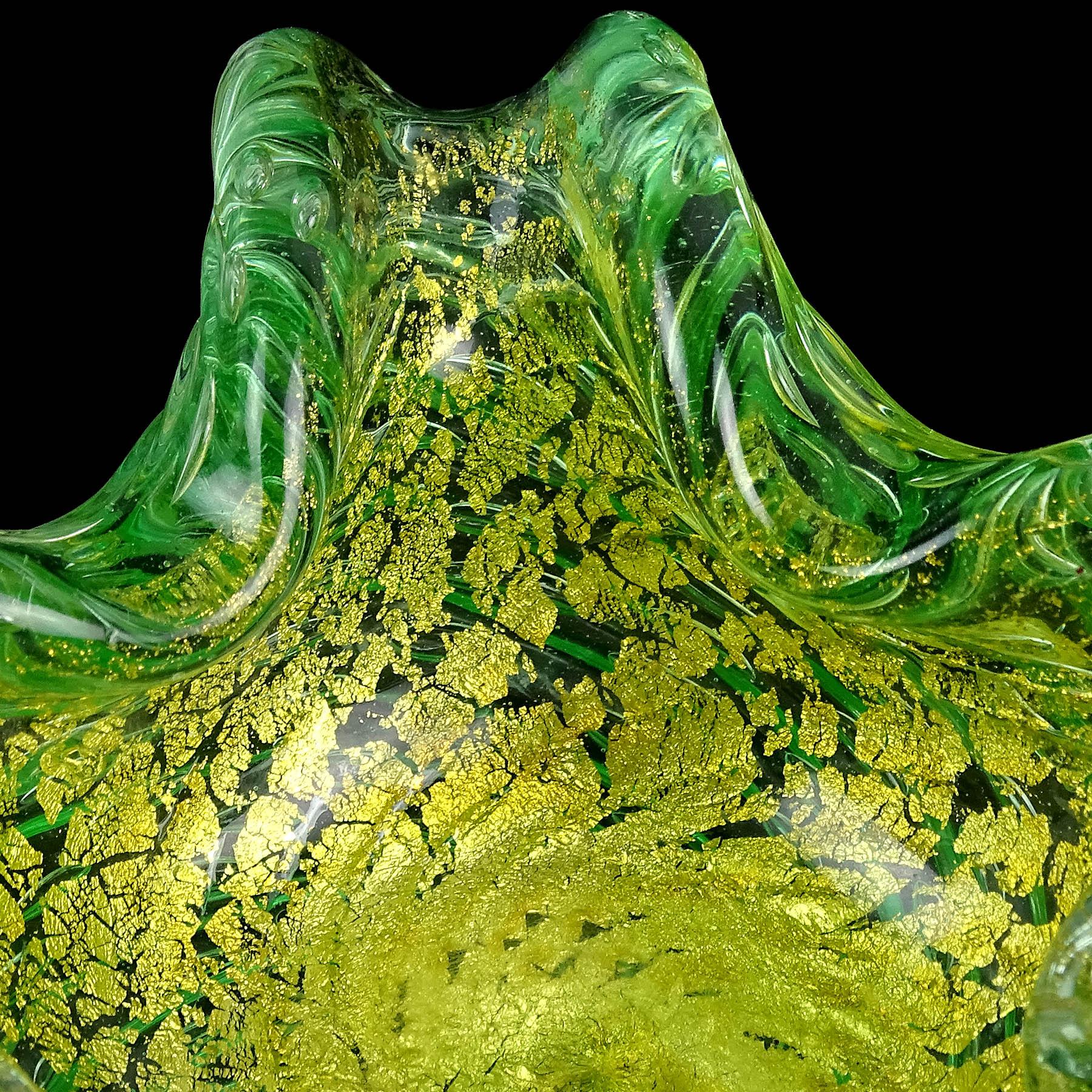 Italienische Barovier Toso Blumenschale aus Murano-Kunstglas mit grünen Goldflecken und Sternmotiven (Glas) im Angebot