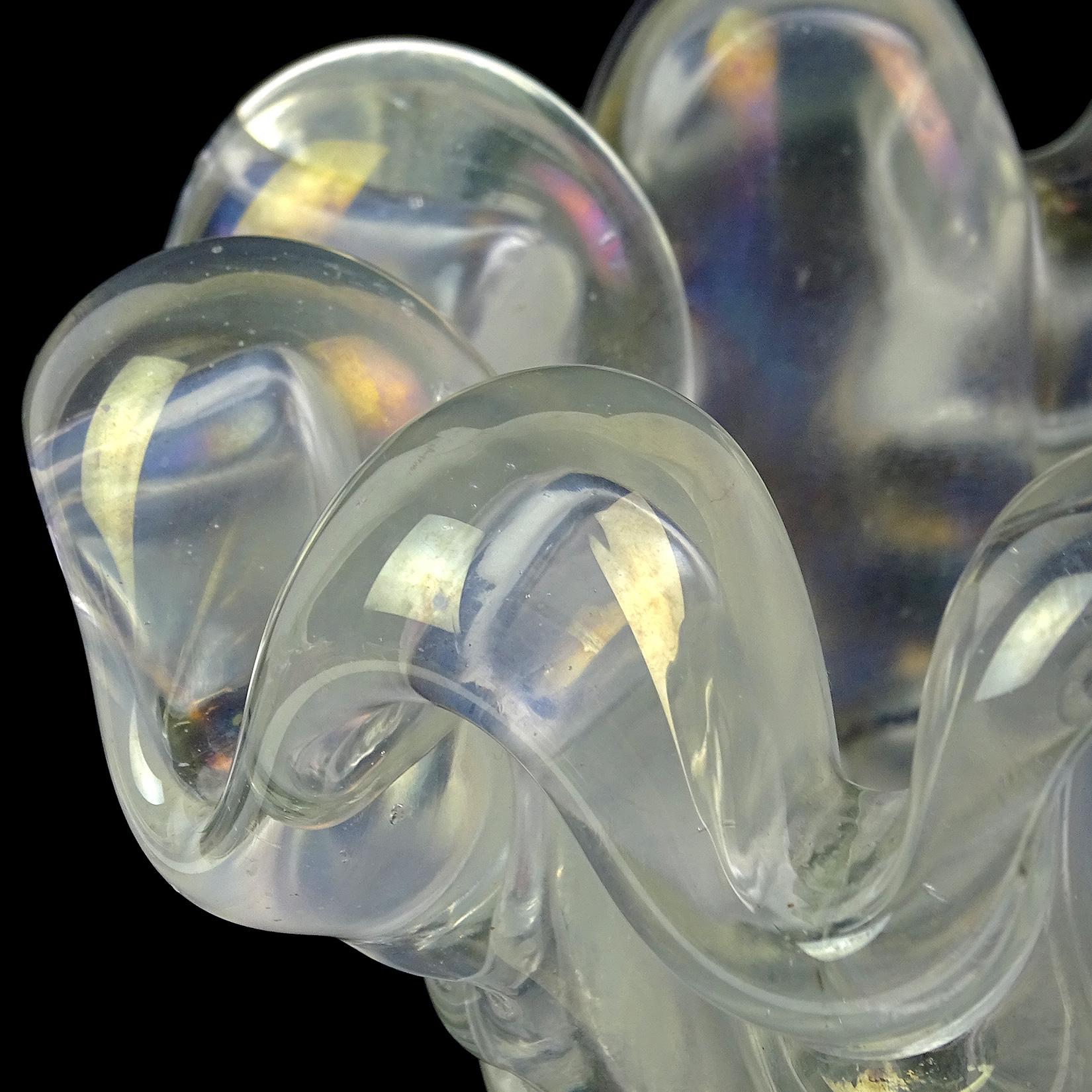 Fait main Barovier&Toso Murano Iridescent Italian Art Glass Sculptural Conch Seashell Bowl (bol à coquillages en forme de conque) en vente