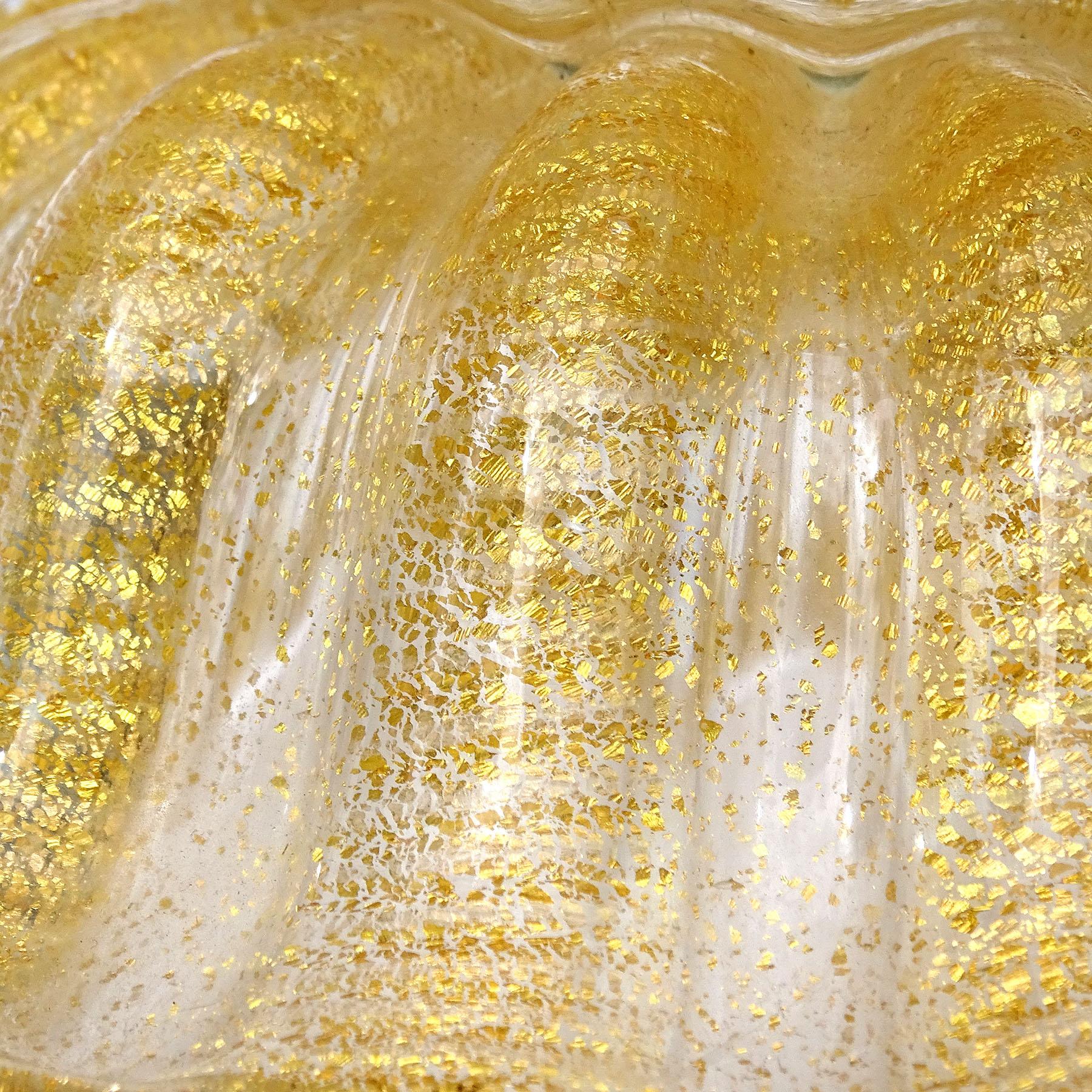 Barovier Toso Murano - Grand bol de centre de table sur pied en verre d'art italien avec mouchetures dorées 1