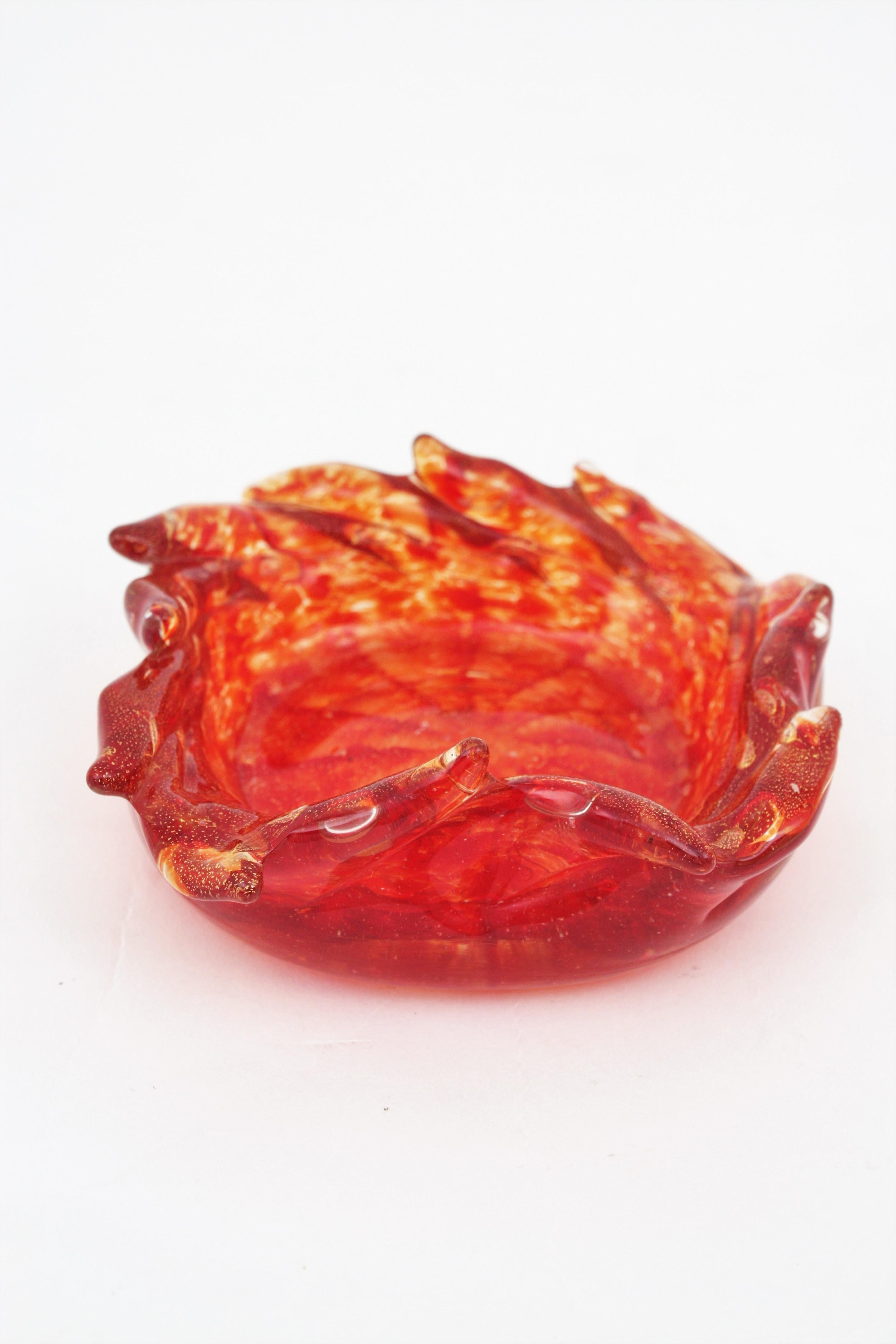 20th Century Barovier Toso Murano Orange Red Swirl Art Glass Bowl with Gold Flecks For Sale