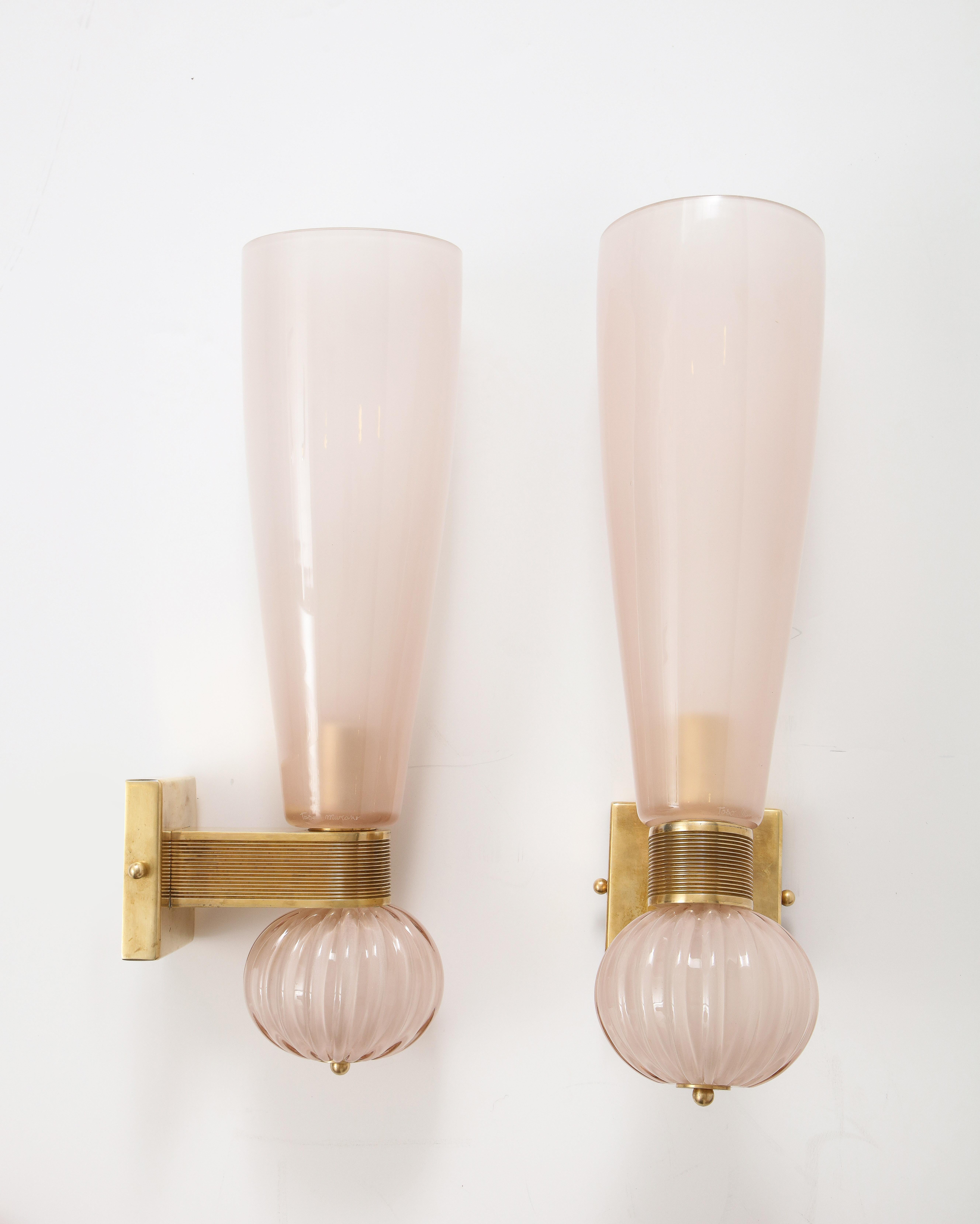 Barovier & Toso Murano Pair of Pink Glass and Brass Wall Sconces, Italy 1940's  4