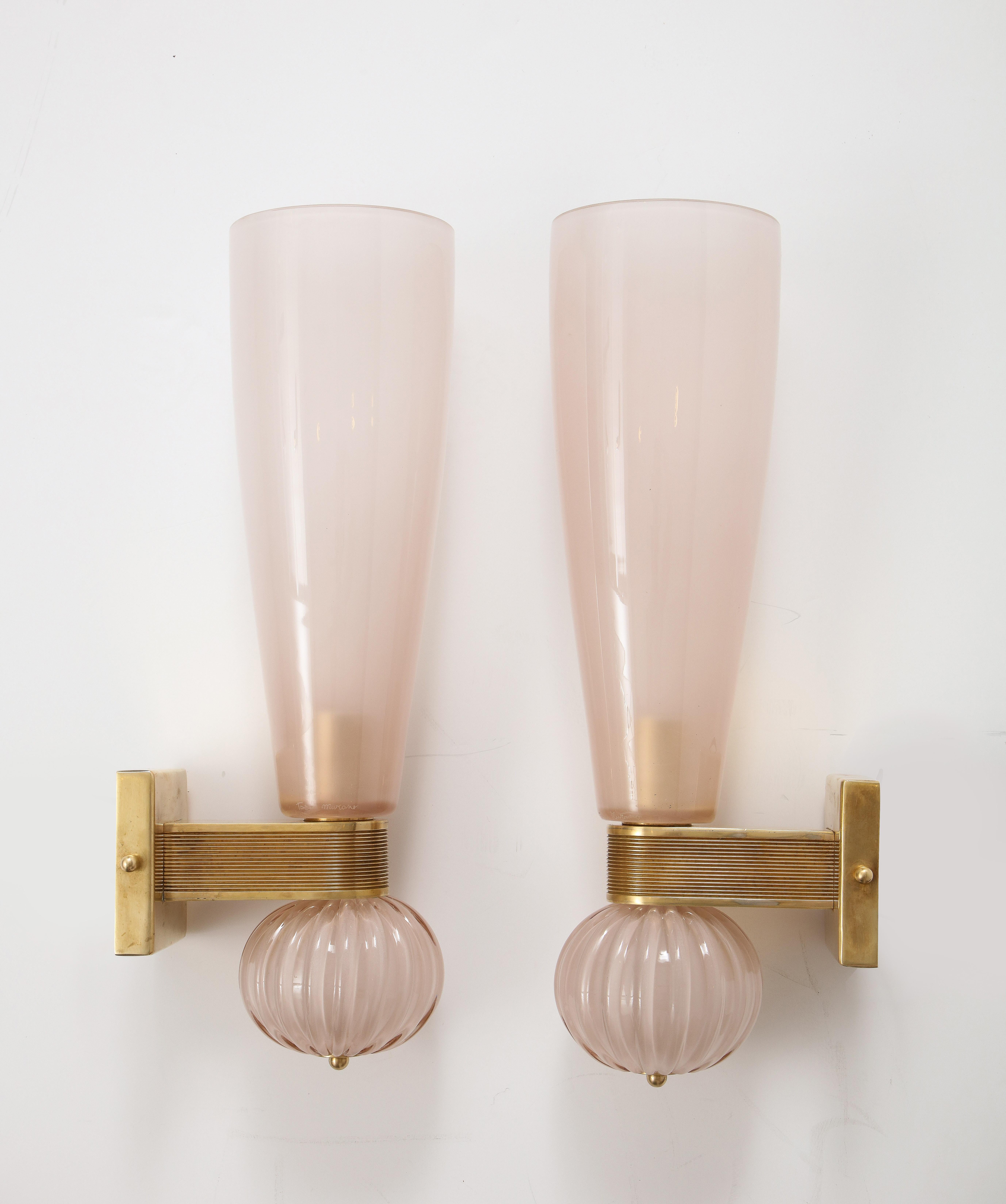 Barovier & Toso Murano Pair of Pink Glass and Brass Wall Sconces, Italy 1940's  6