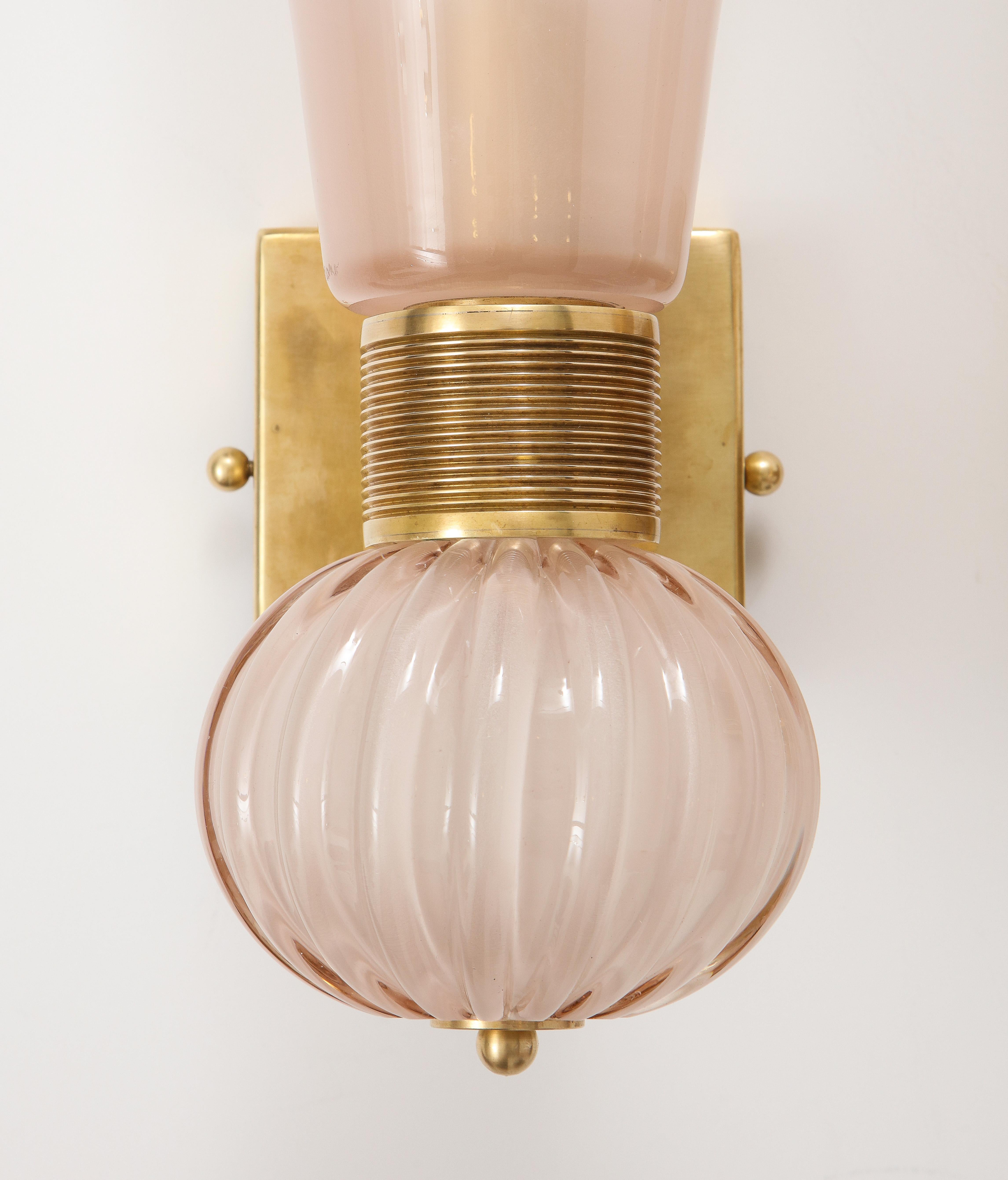 Italian Barovier & Toso Murano Pair of Pink Glass and Brass Wall Sconces, Italy 1940's 
