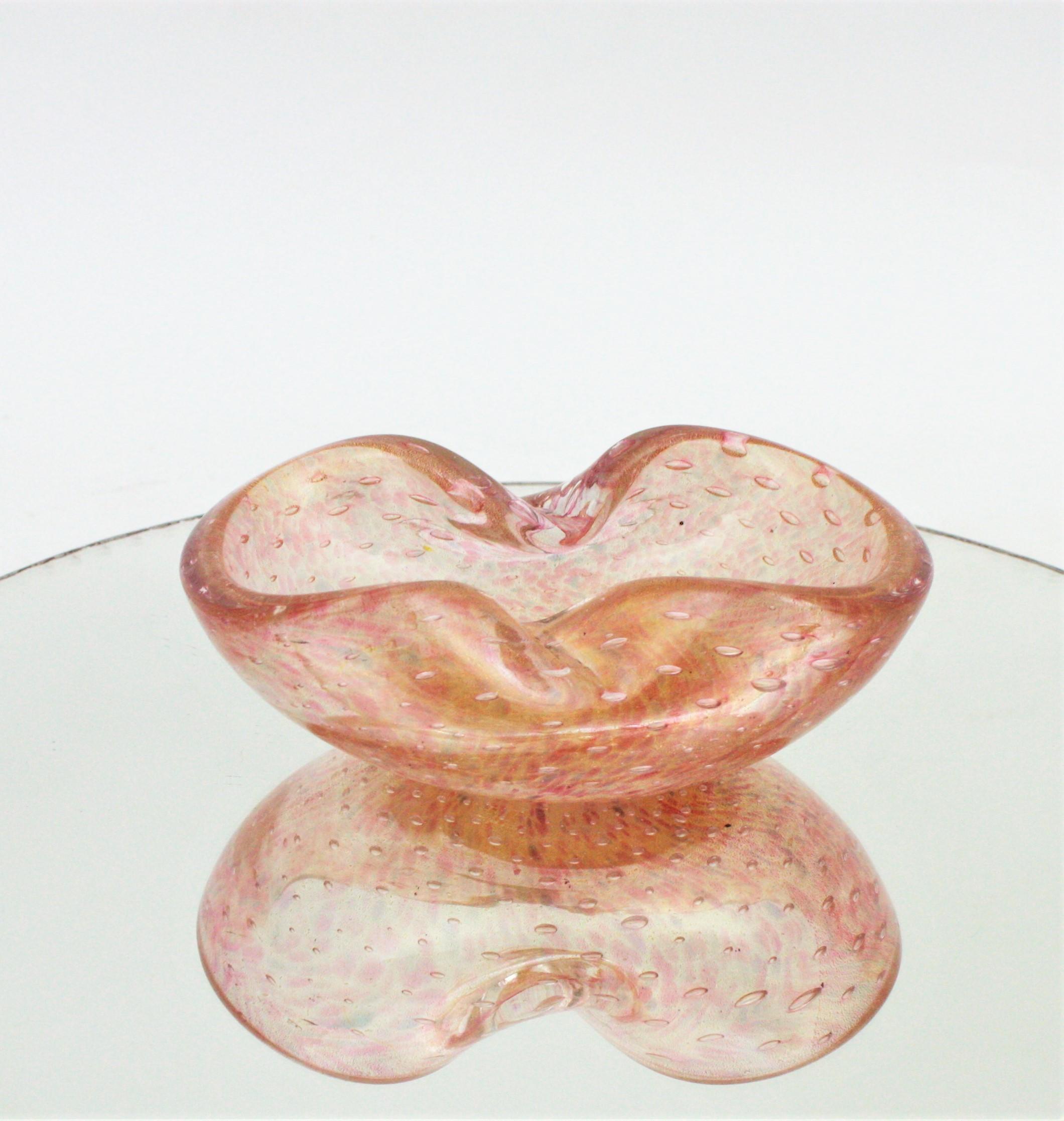 italien Barovier&Toso Murano Pink Gold Flecks Bullicante Art Glass Bowl or Ashtray (bol ou cendrier en verre d'art) en vente