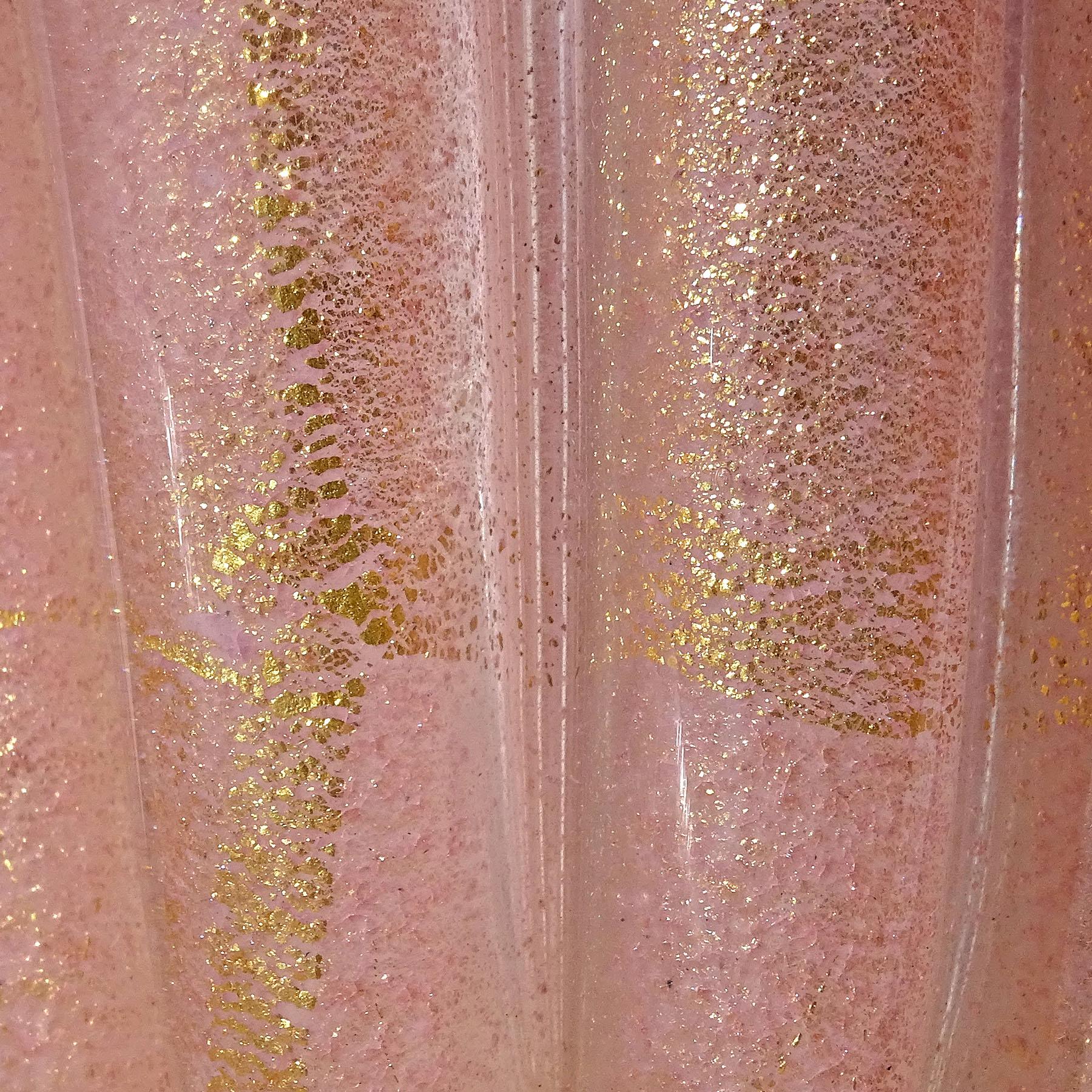 20th Century Barovier Toso Murano Pink Gold Flecks Fan Shape Italian Art Glass Flower Vase For Sale