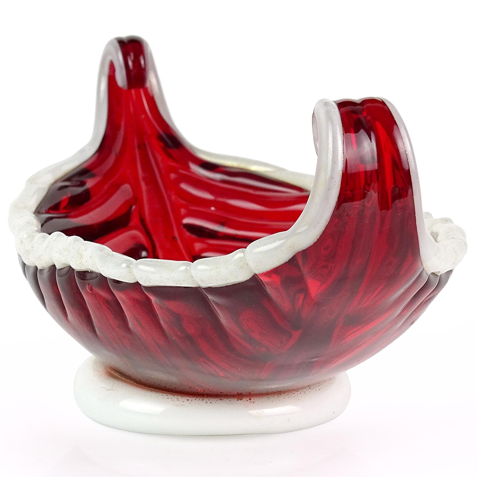 Hand-Crafted Barovier Toso Murano Red Gold Trim Italian Art Glass Gondola Footed Bowl Dish