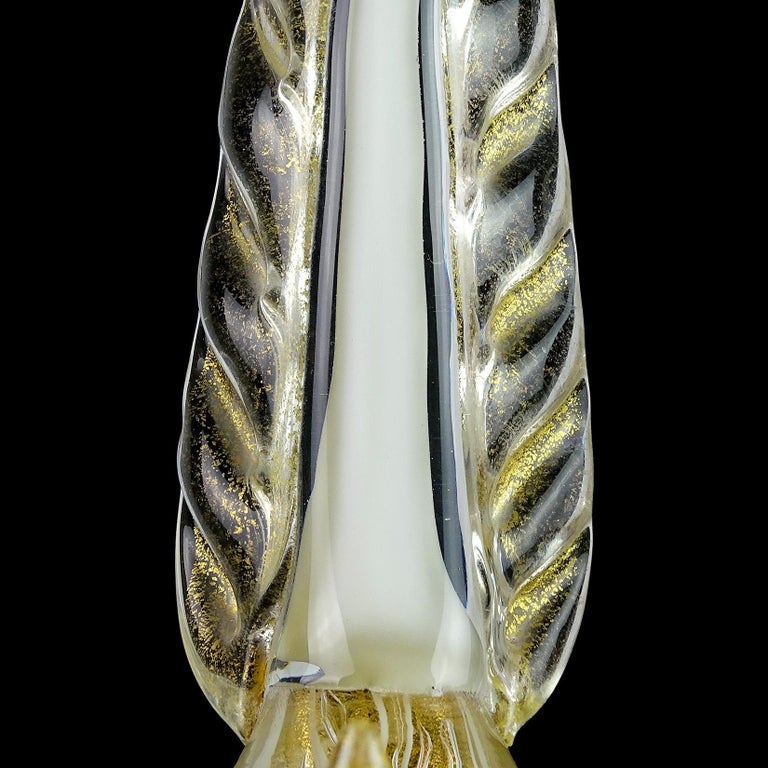 20th Century Barovier Toso Murano Signed White Gold Flecks Italian Art Glass Bird Sculpture For Sale