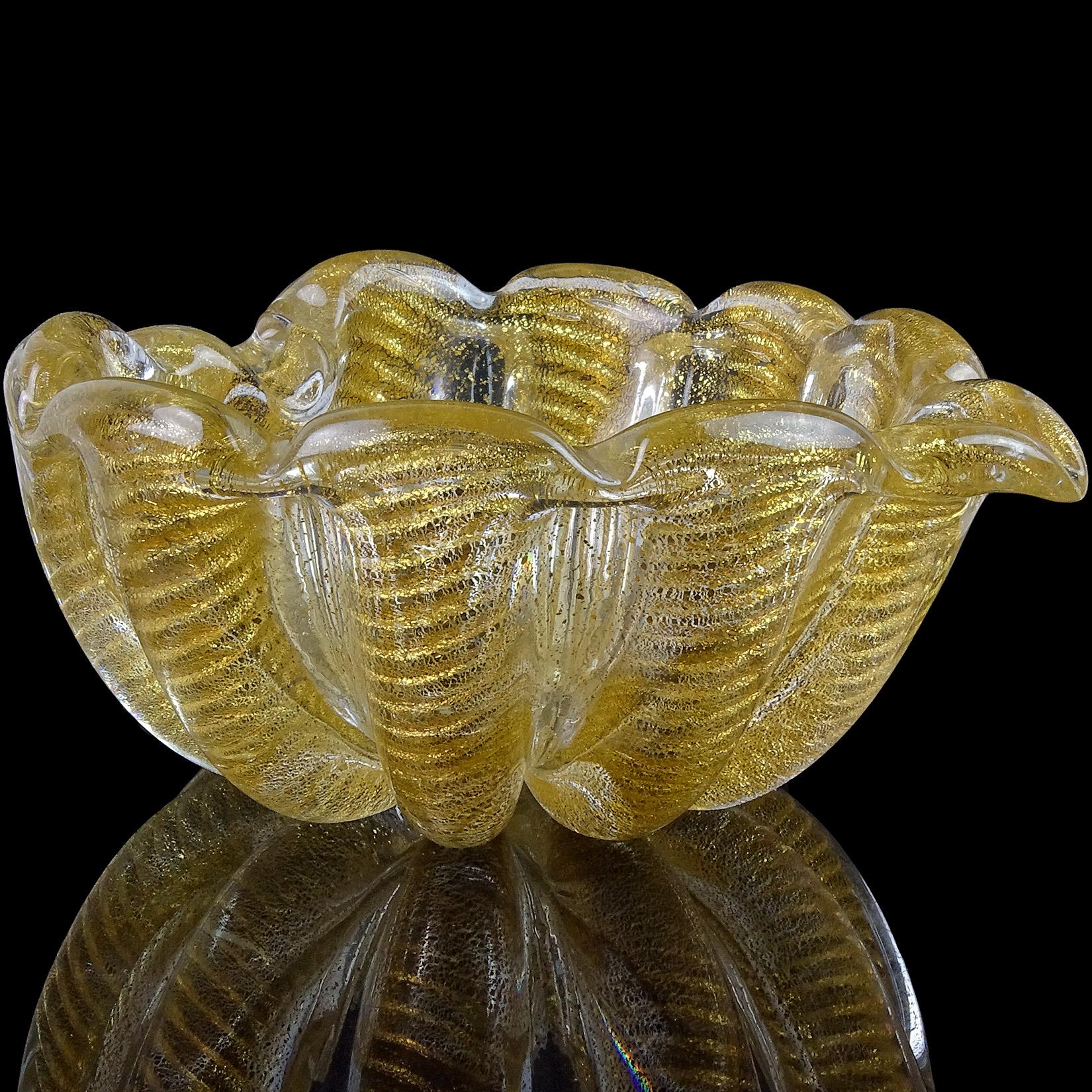Mid-Century Modern Barovier Toso Murano Vintage Gold Flecks Italian Art Glass Heart Shape Bowl Dish For Sale