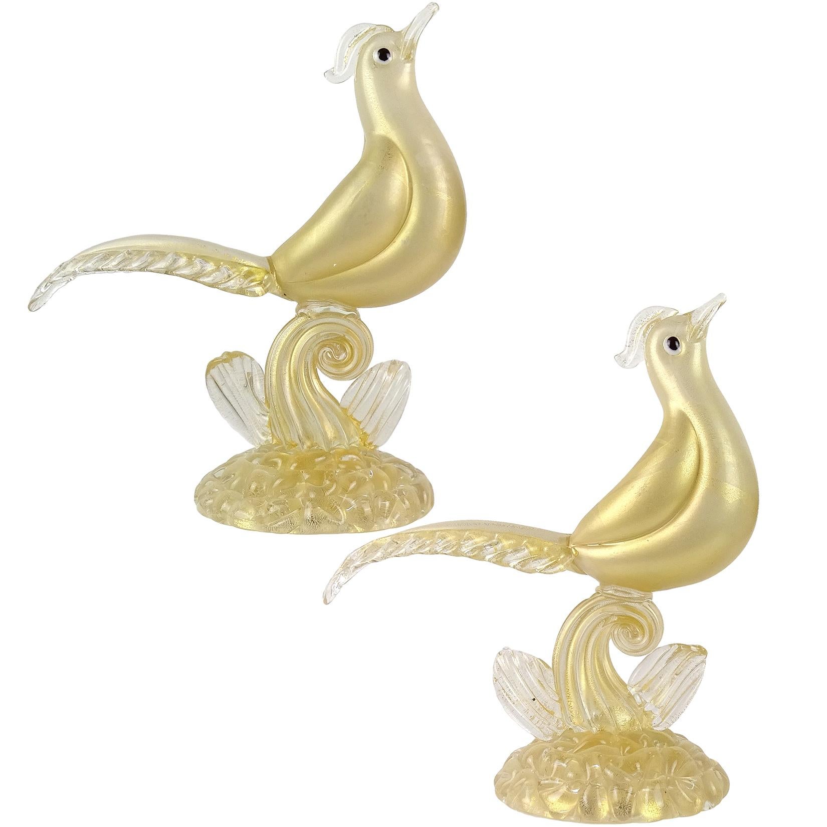 Blown Glass Barovier Toso Murano White Gold Flecks Italian Art Glass Pheasant Sculptures For Sale