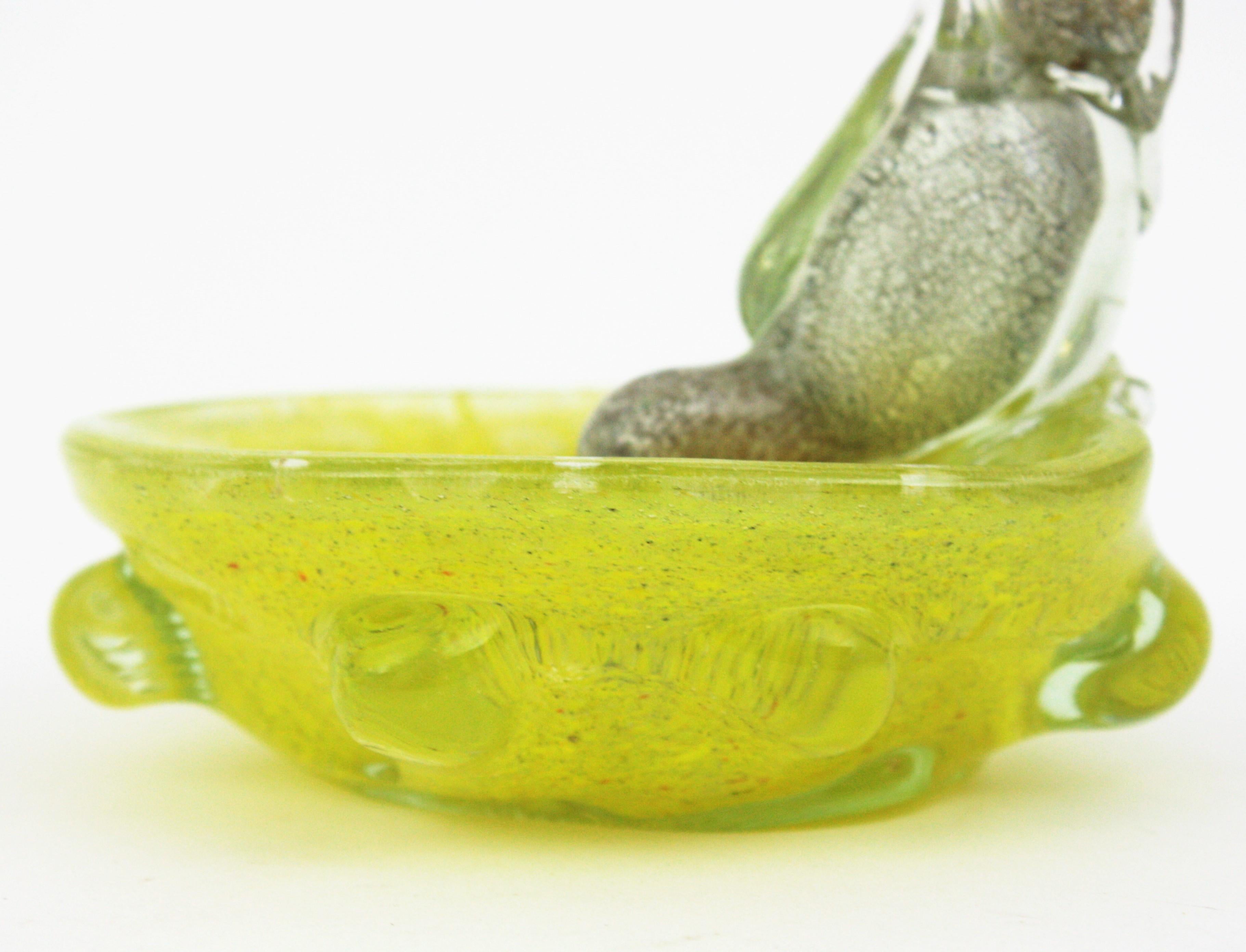 Italian Barovier Toso Yellow Murano Glass Bowl, Silver Flecks & Drinking Bird For Sale 7