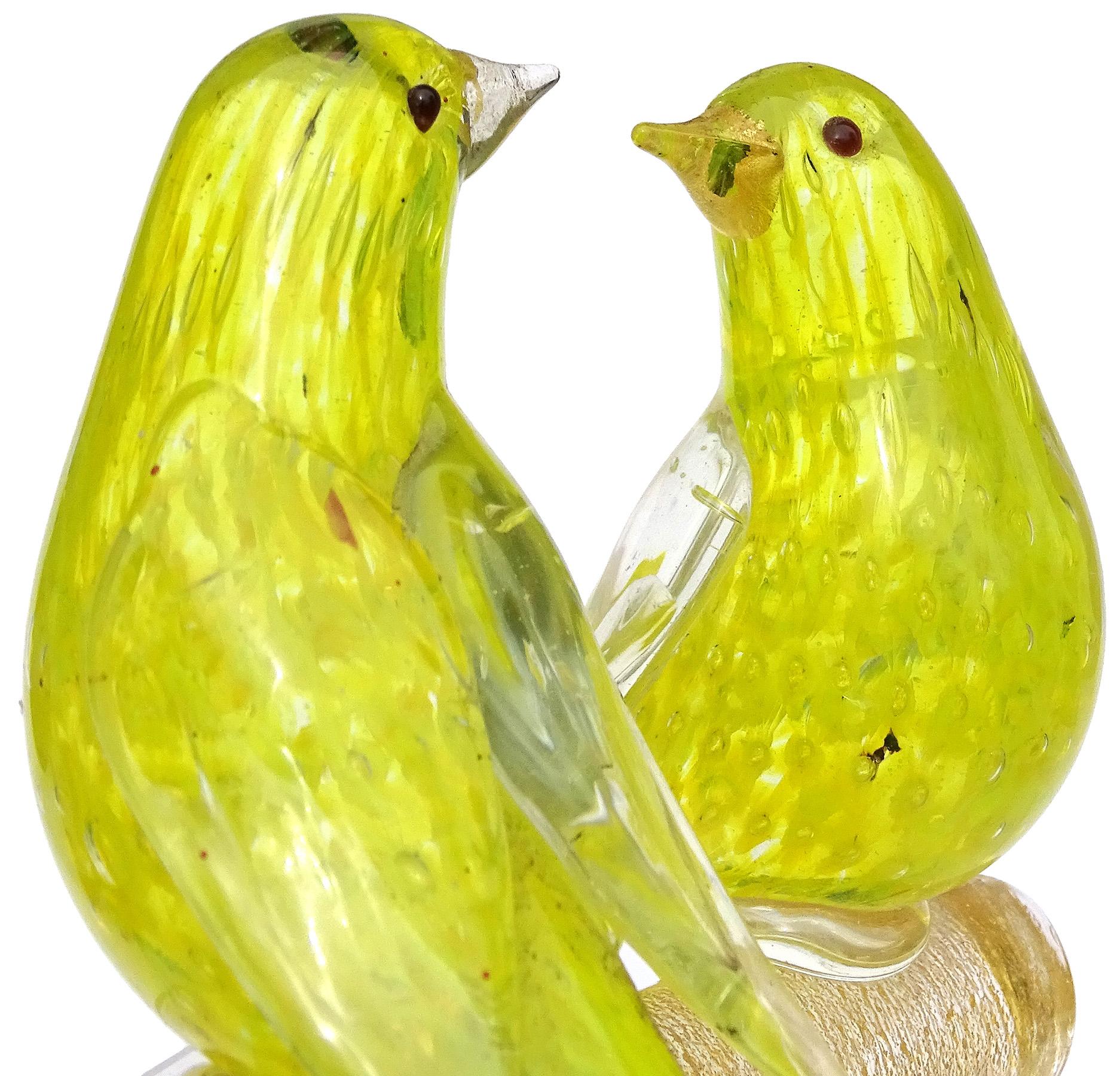 Mid-Century Modern Barovier Toso Murano Yellow Gold Flecks Italian Art Glass Love Birds Sculpture For Sale