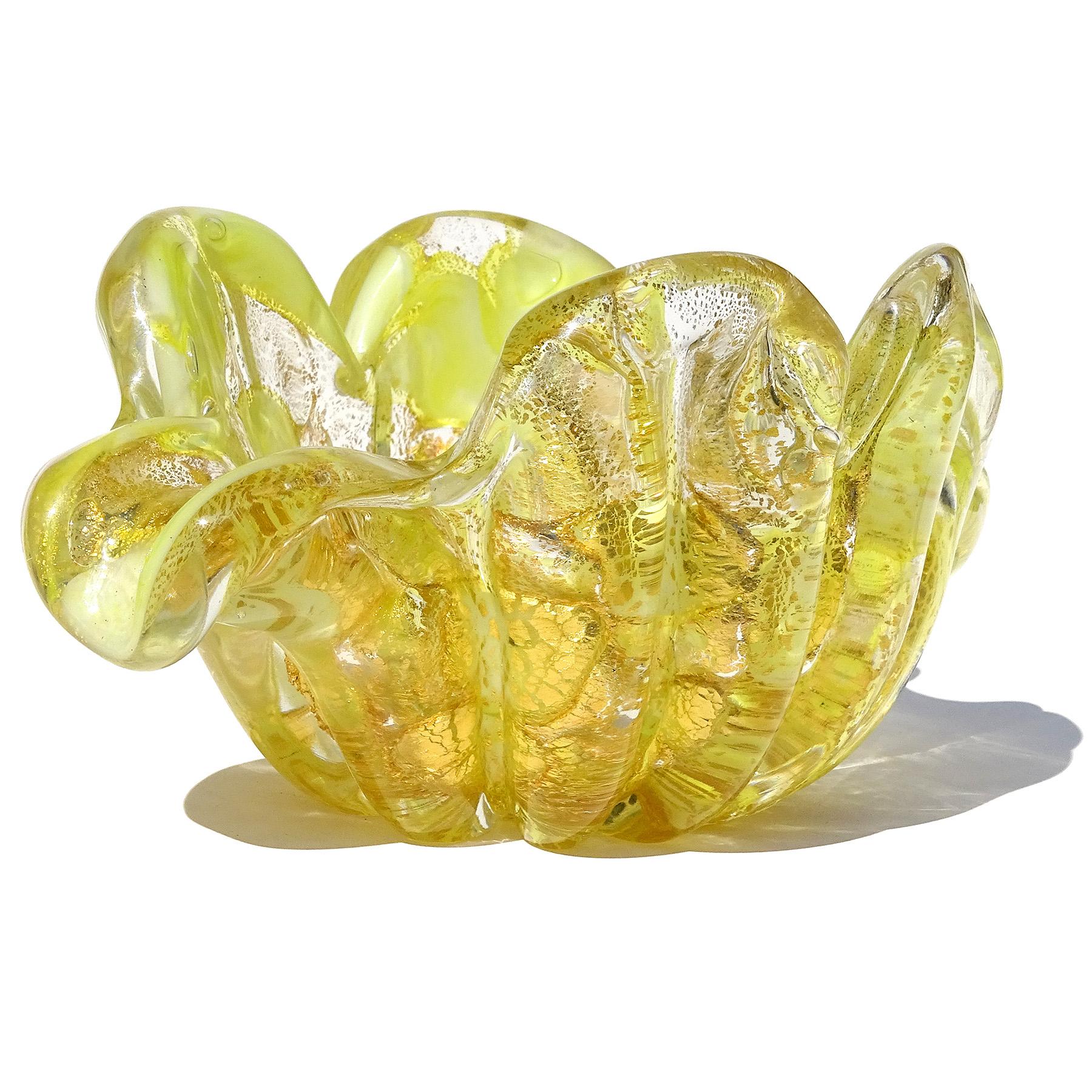 20th Century Barovier Toso Murano Yellow Spots Gold Flecks Italian Art Glass Flower Form Bowl For Sale