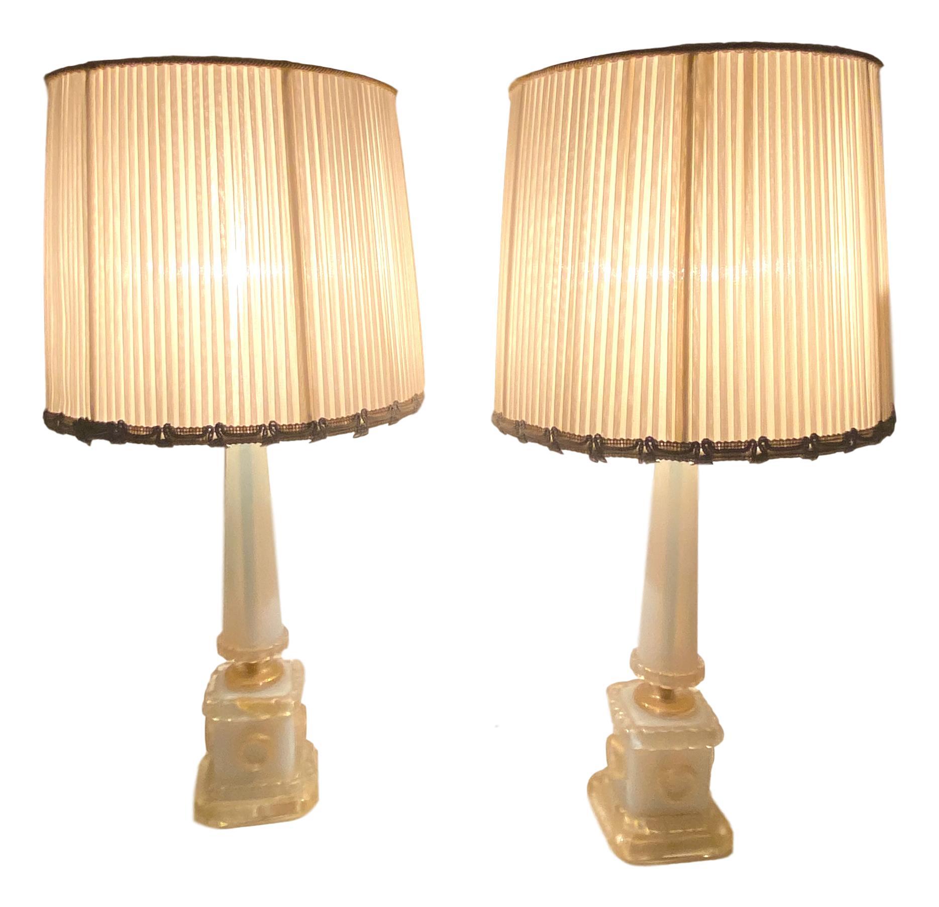 Beautiful pair of large monumental table lamps or side table lamps. Made of iridize and gold infused Murano glass, made by Barovier & Toso Murano, Italy. Each light requires one European E27 / 110 Volt Edison bulb, up to 60 watts. They come with the