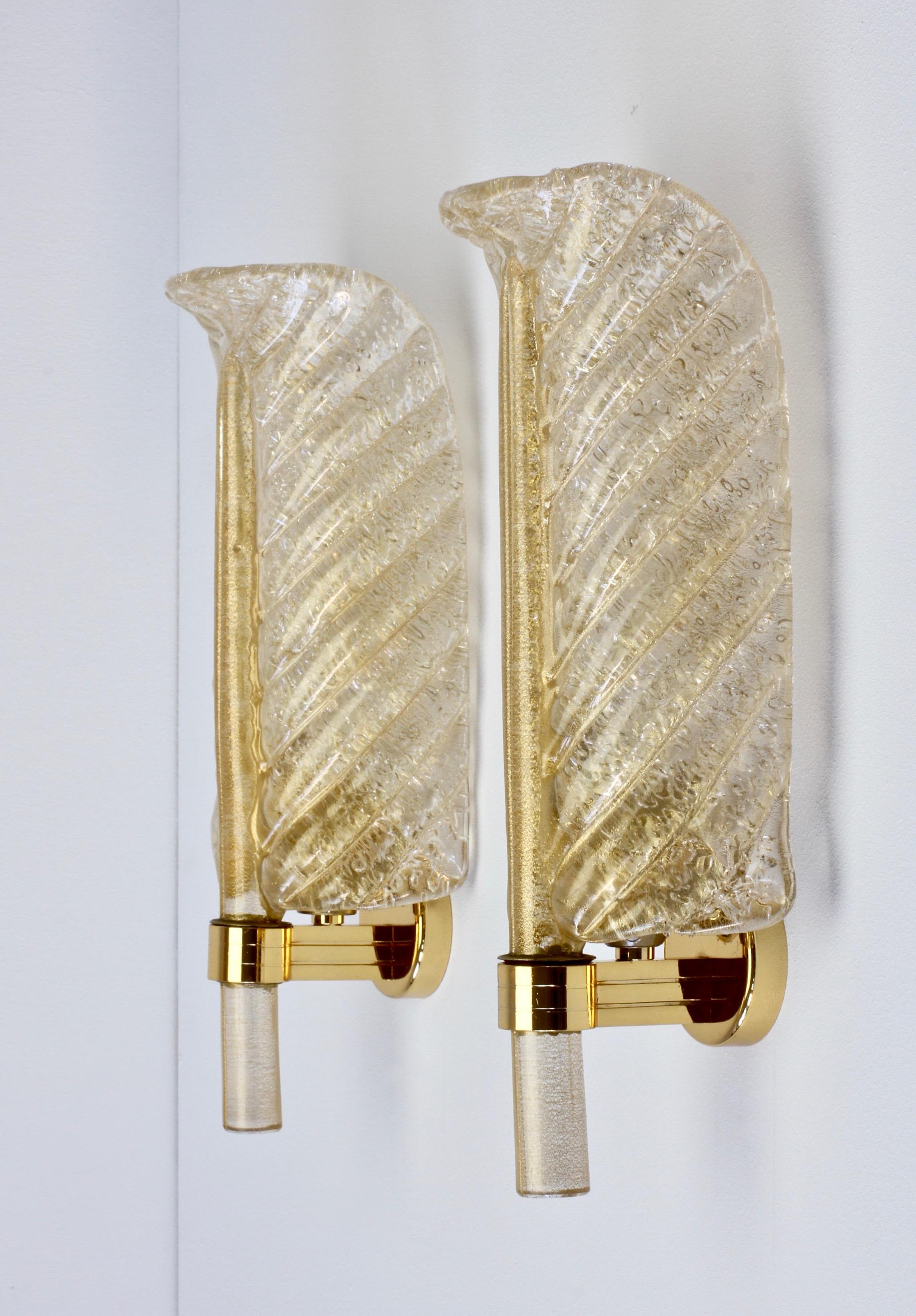 20th Century Barovier & Toso Pair of Gold Leaf Murano Glass Gilt Brass Sconces or Wall Lights