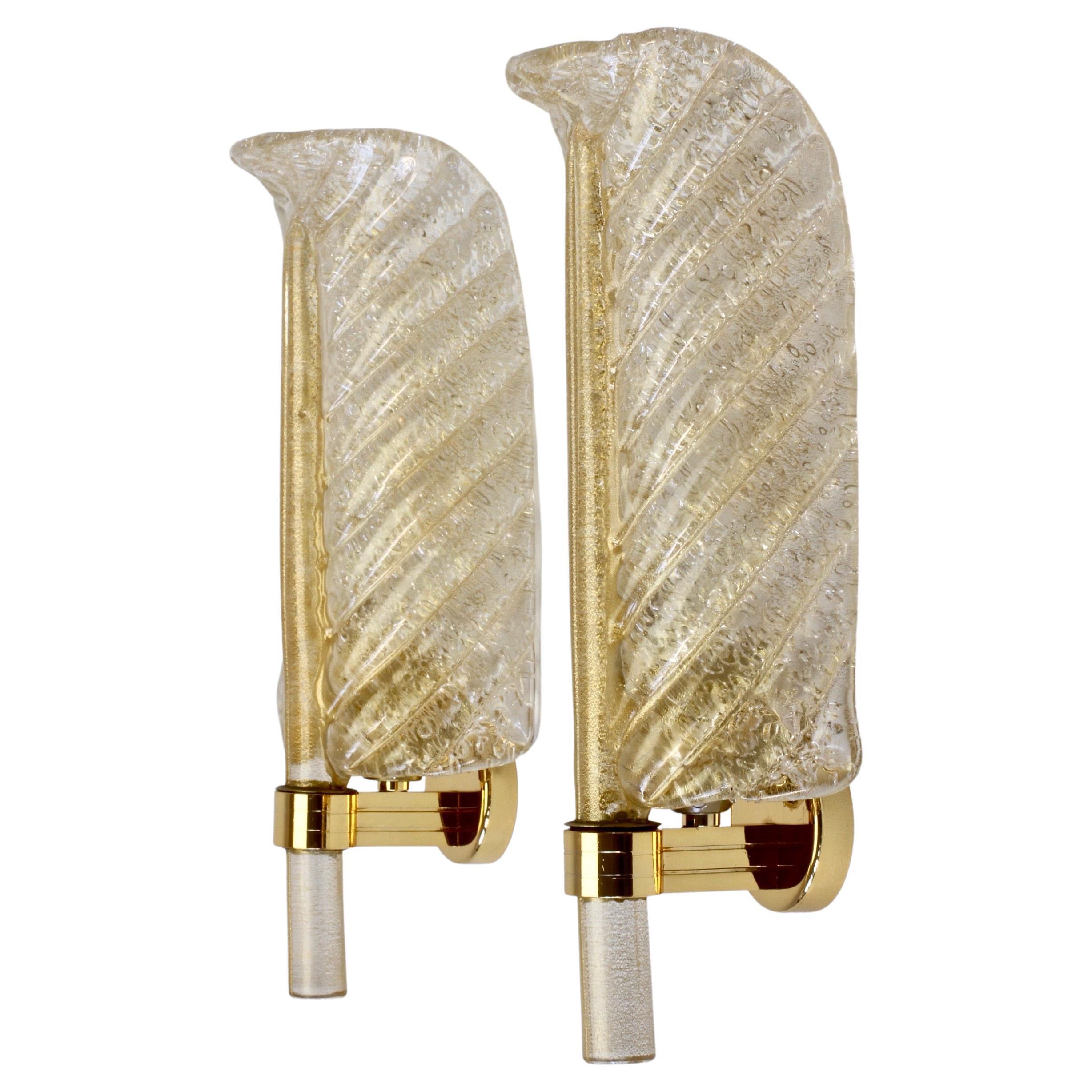 Barovier & Toso Pair of Gold Leaf Murano Glass Gilt Brass Sconces or Wall Lights