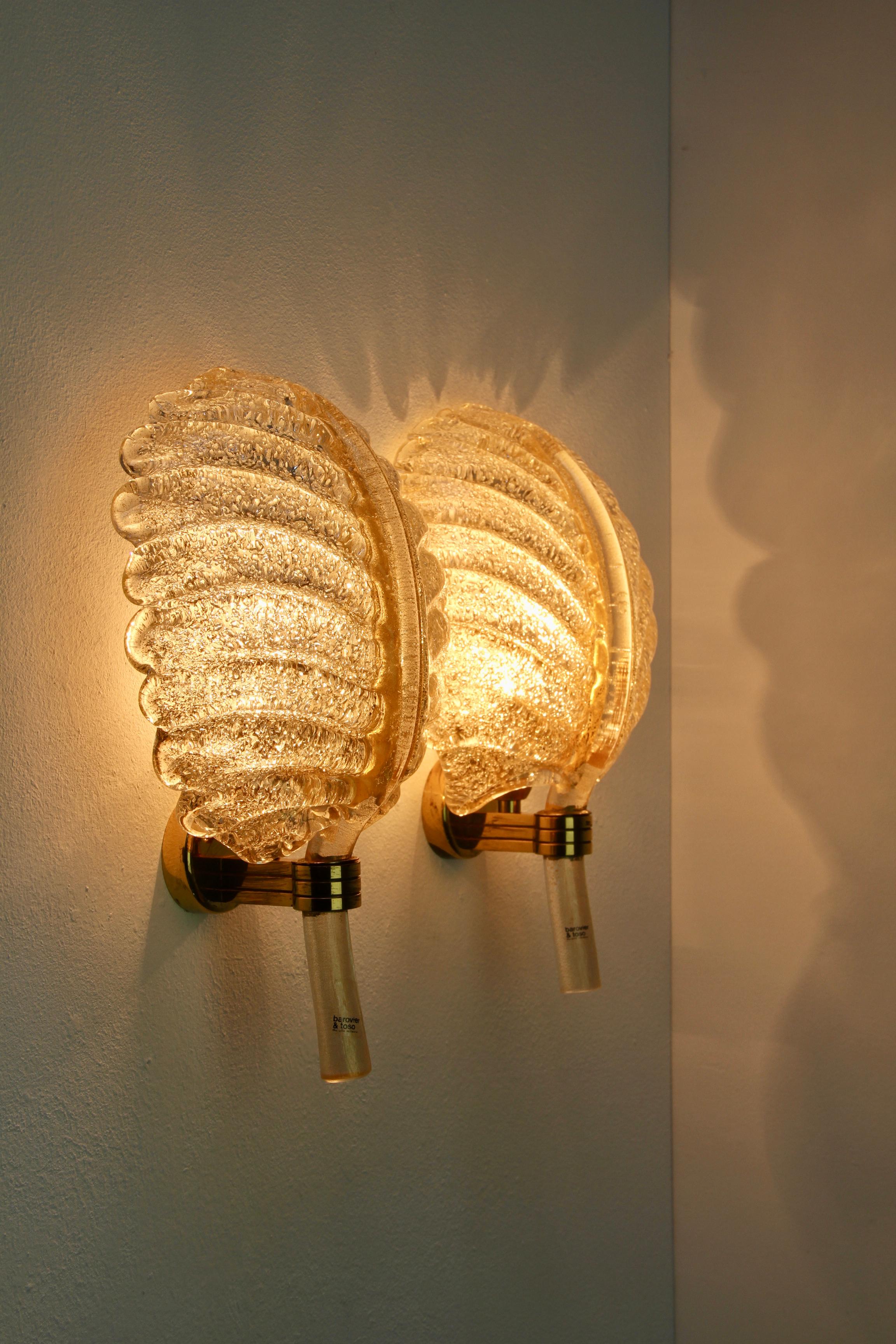 20th Century Barovier & Toso Pair of Gold Murano Glass Gilt Brass Sconces or Wall Lights