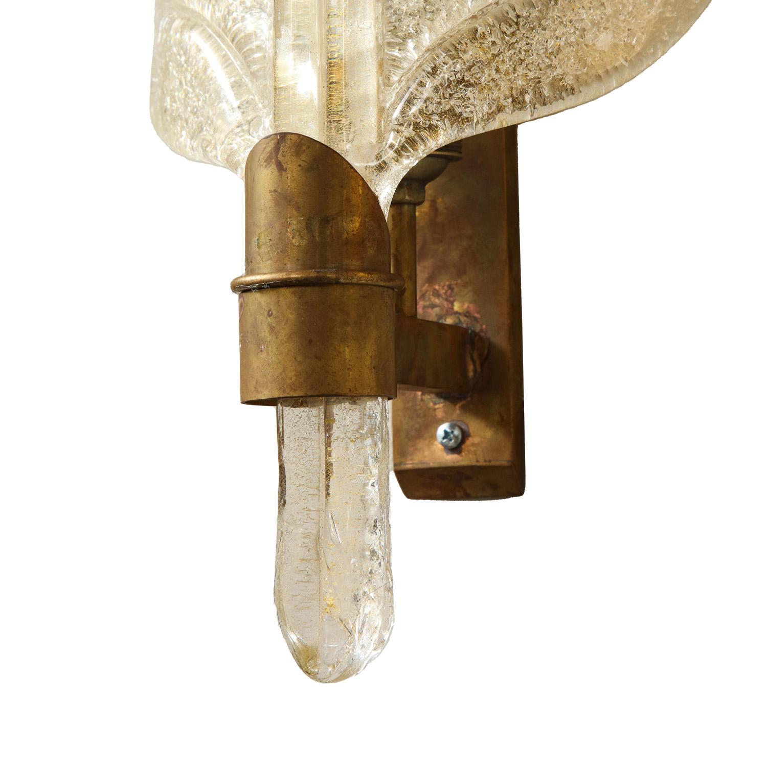 Hand-Crafted Barovier & Toso Pair of Pulegoso Glass Leaf Sconces 1950s For Sale