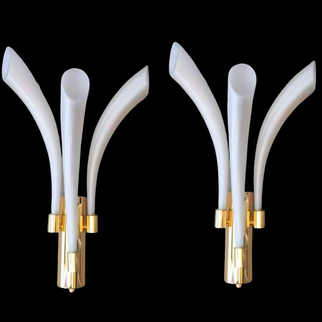 Modern Barovier & Toso Pair Wall Sconces Mod. Fireworks Murano Glass Opaline With Gold