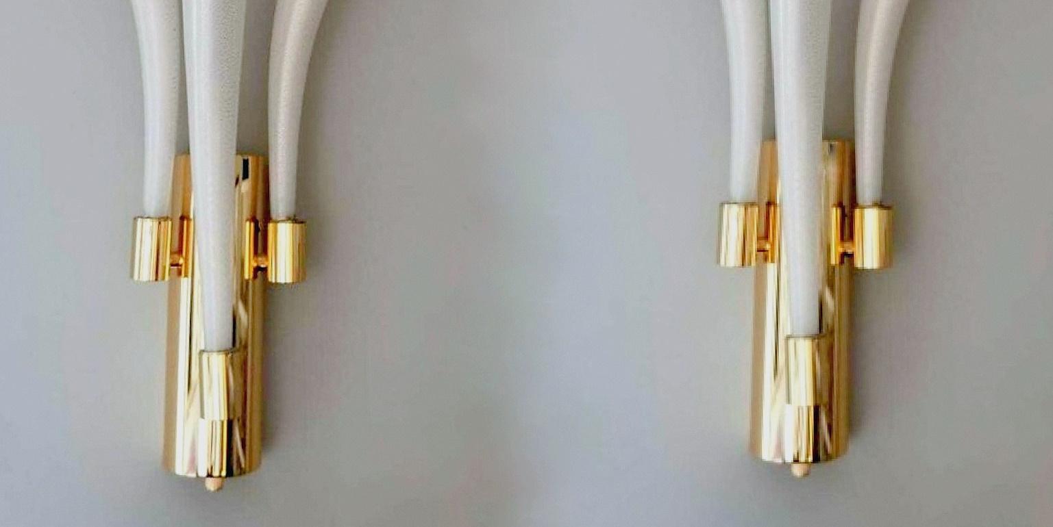 Italian Barovier & Toso Pair Wall Sconces Mod. Fireworks Murano Glass Opaline With Gold