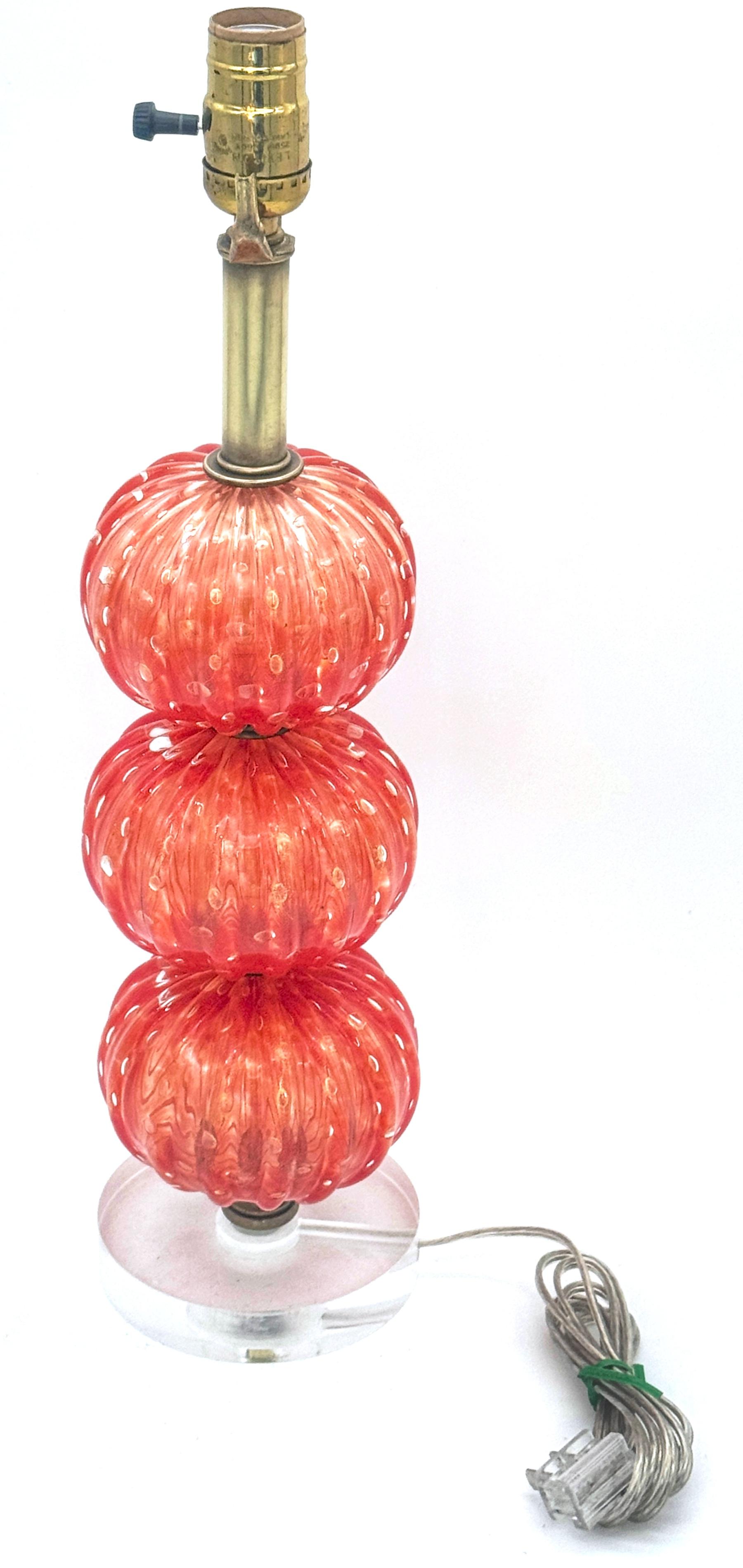 Barovier & Toso Pulegoso Orange Murano Glass & Lucite  Stacked Orb Column Lamp  In Good Condition For Sale In West Palm Beach, FL