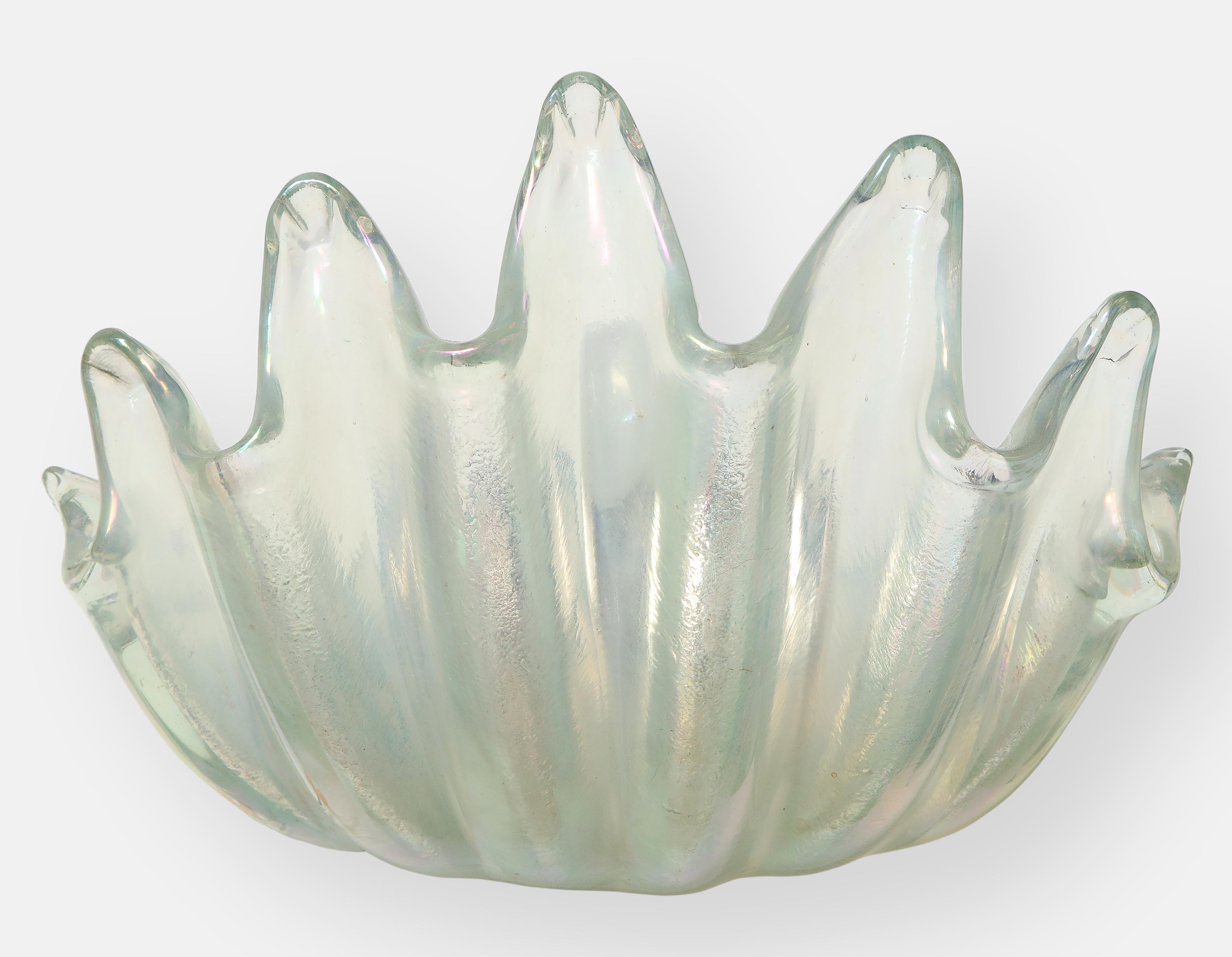 Barovier & Toso Seltener Satz von vier Muschelschalen-Wandleuchtern (Beschichtet) im Angebot