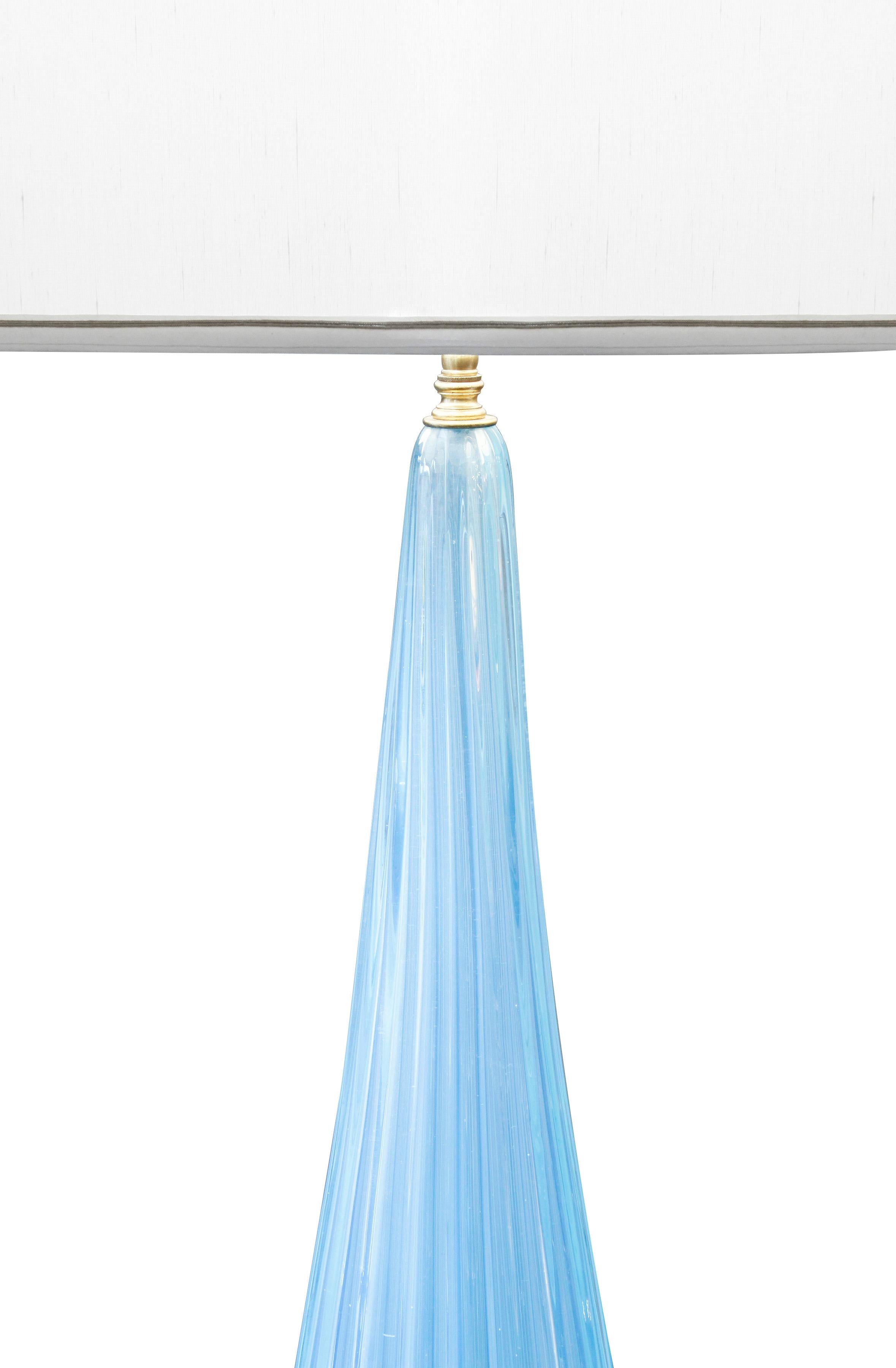 Atemberaubende monumentale mundgeblasene blaue Glas-Tischlampe von Barovier & Toso, 1950er Jahre (Moderne der Mitte des Jahrhunderts) im Angebot