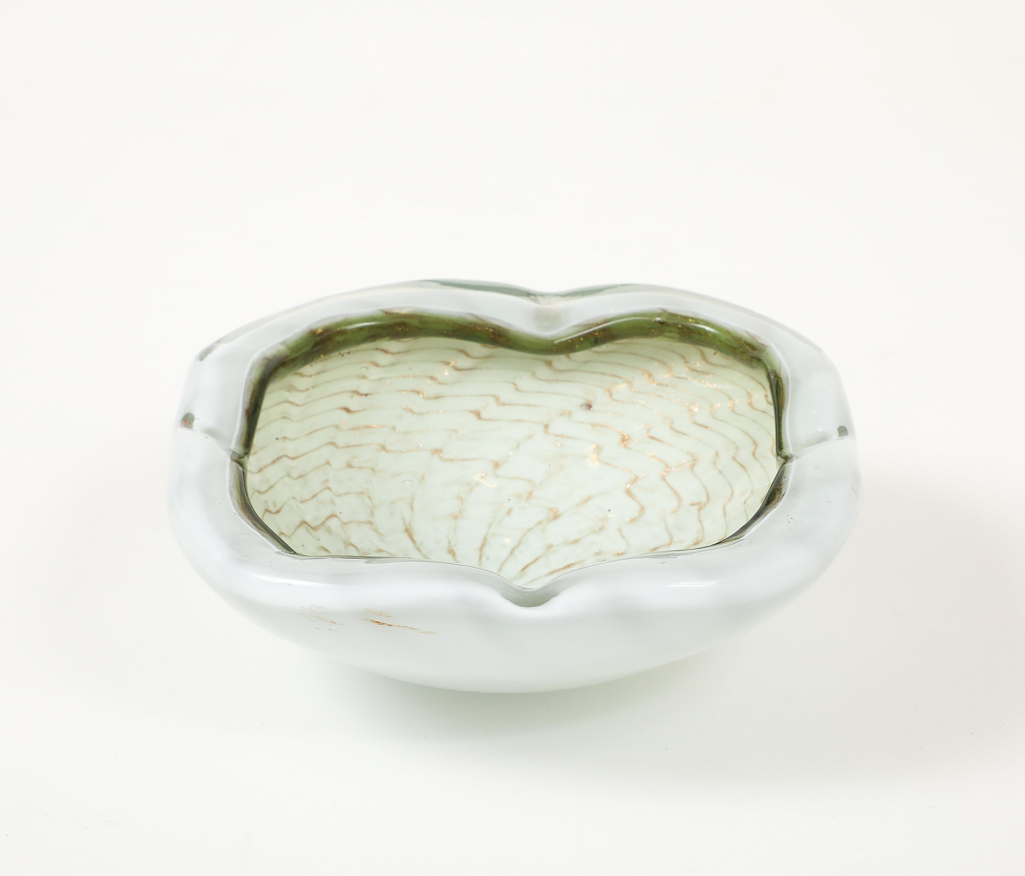 Barovier Weiß/Gold Fleck Vide Poche (20. Jahrhundert) im Angebot