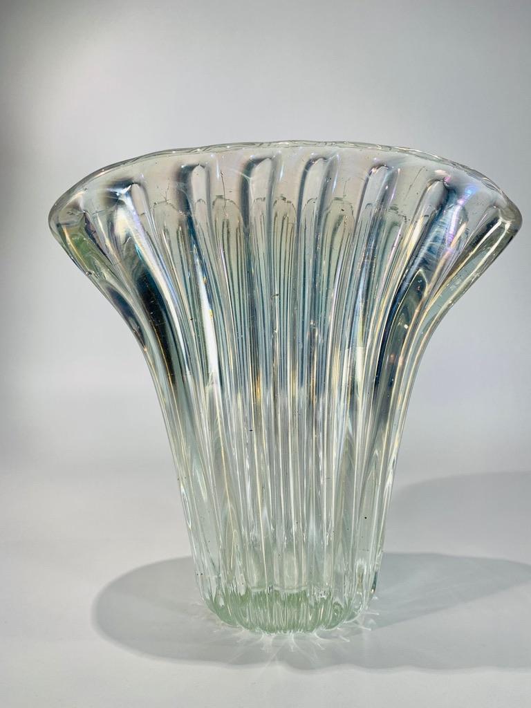 Autre Vase Barovier&Toso 1950 en verre de Murano irisé avec bulles d'air.  en vente