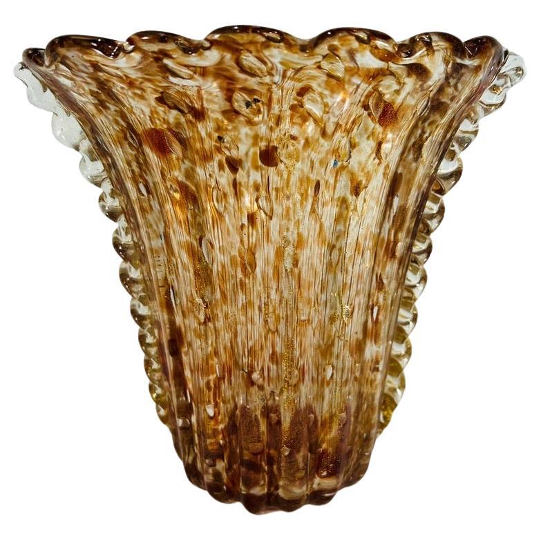 Barovier&Toso Murano Glass amber vase circa 1950 with applied class.