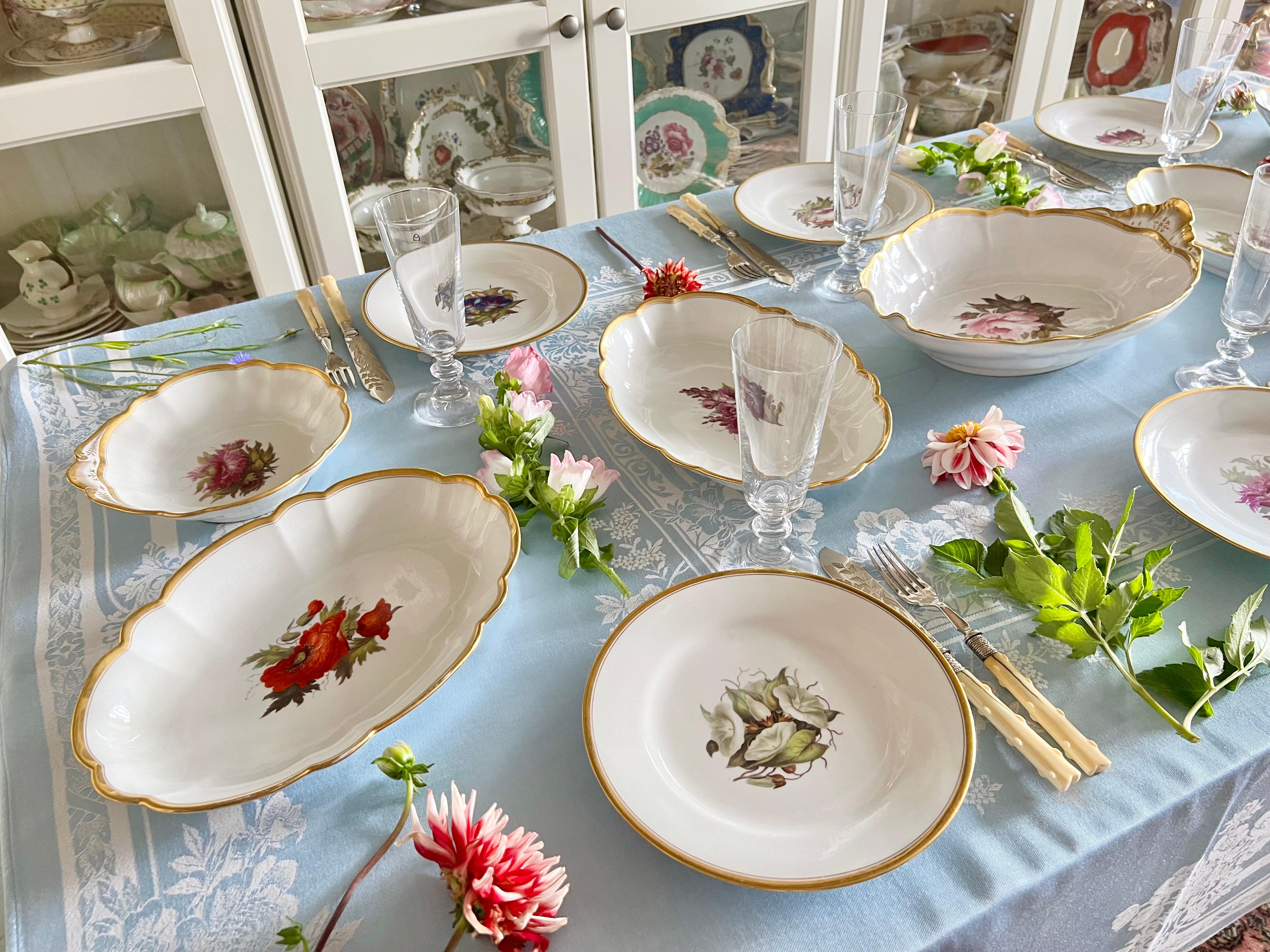 This is a stunning part dessert service made by Barr Flight & Barr in Worcester, and painted with naturalistic flowers by William Billingsley between 1808 and 1810. The service consists of one deep central oval dish, four slightly smaller oval