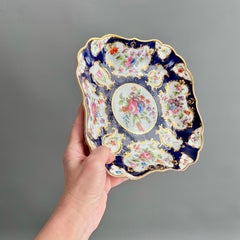 Piatto quadrato Barr Flight & Barr, scala blu, riserve floreali, 1807-1813