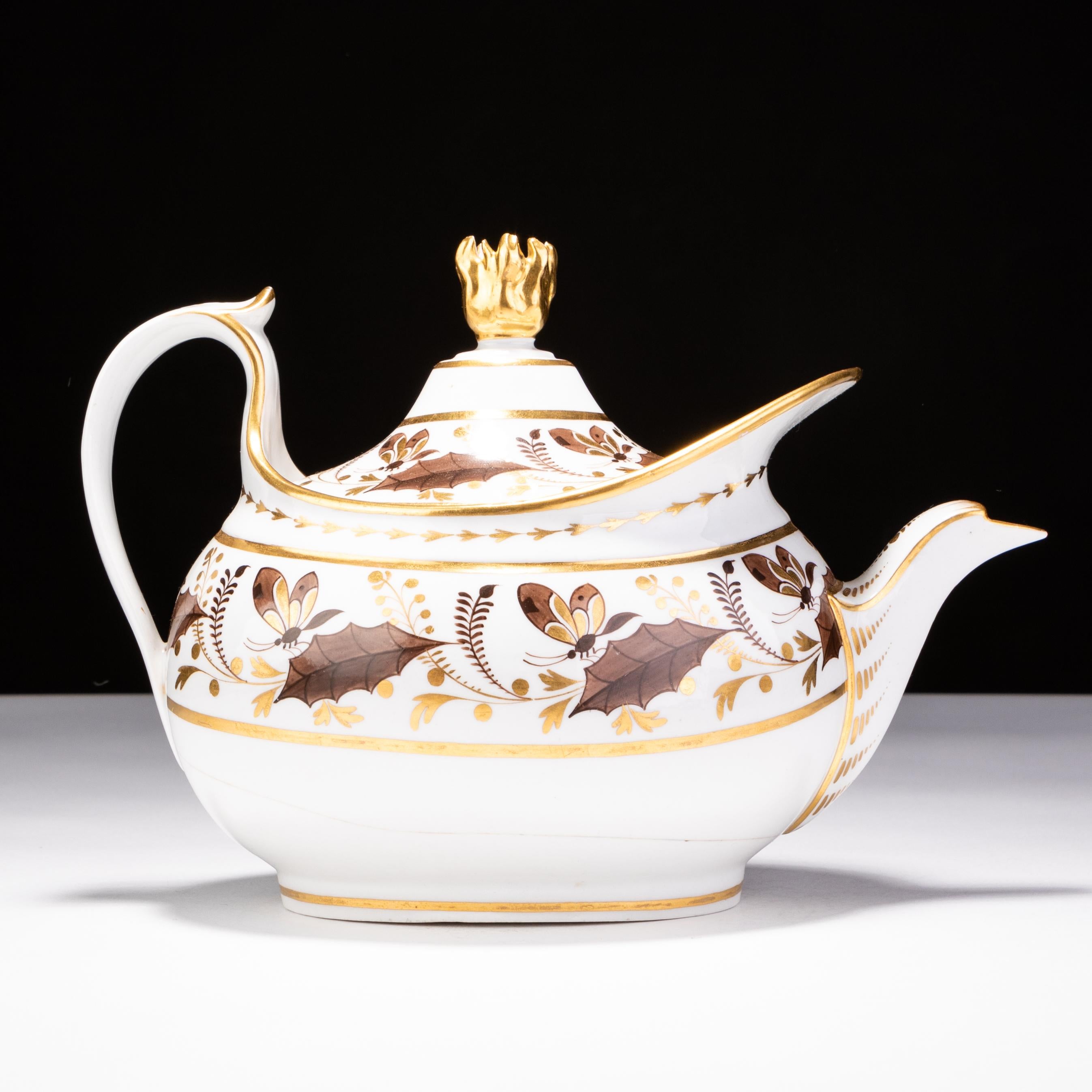 Hand-Painted Barr Flight Barr Worcester Porcelain Georgian Teapot ca. 1810 Early 19th Century For Sale