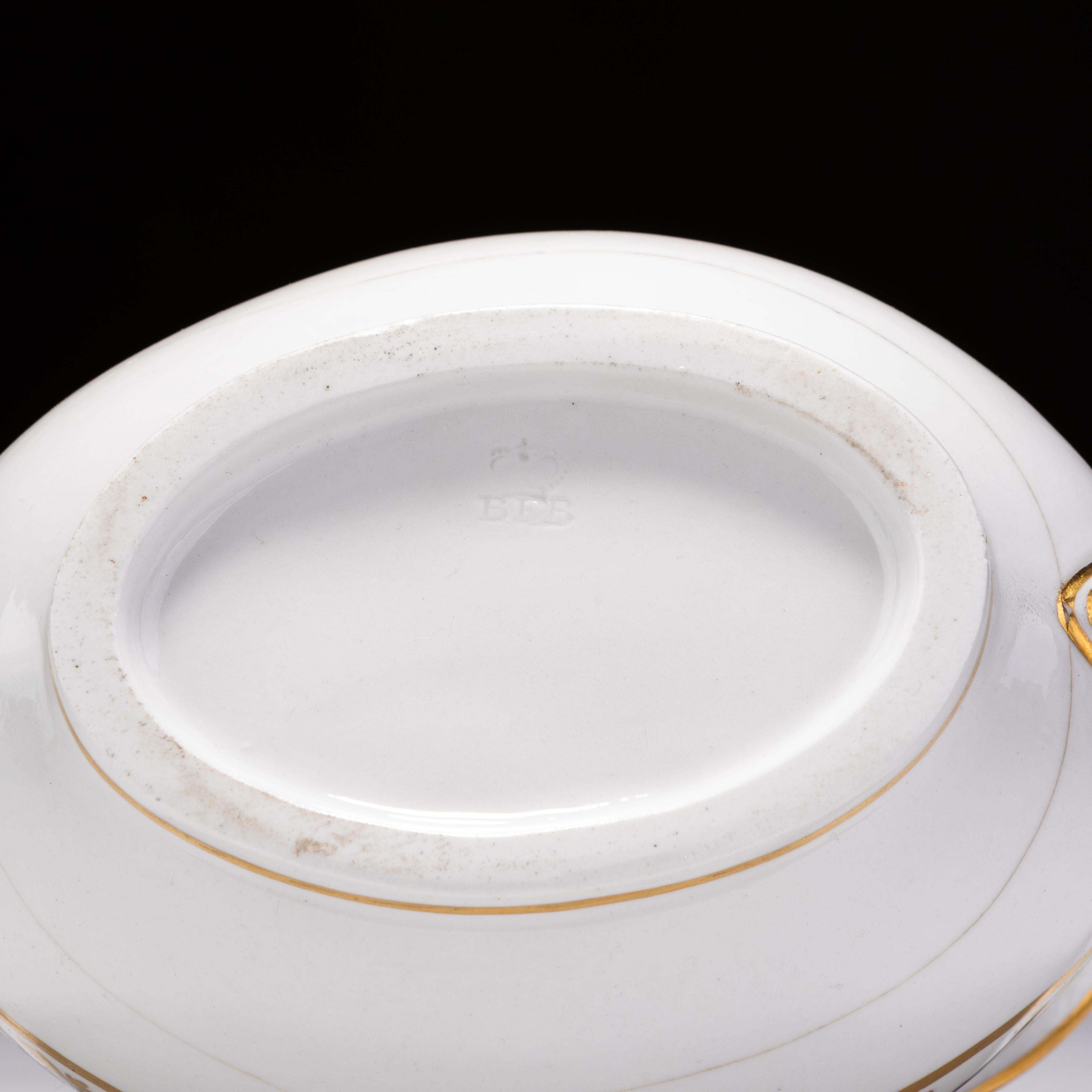 Barr Flight Barr Worcester Porcelain Georgian Teapot ca. 1810 Early 19th Century For Sale 3