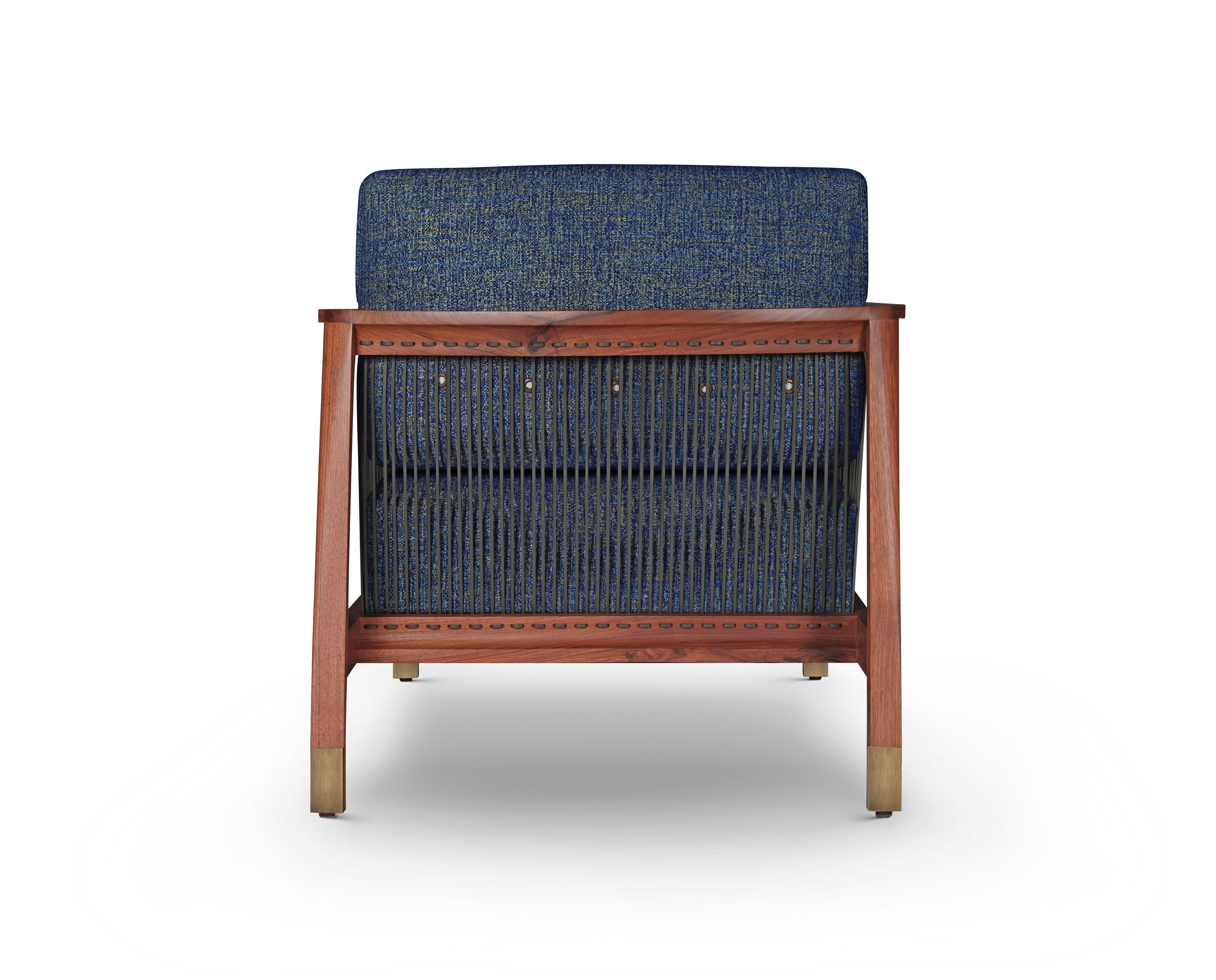 Barra Walnut Armchair by Madheke In New Condition For Sale In Geneve, CH
