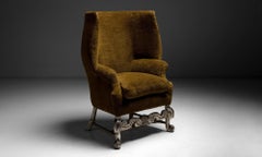Fauteuil  dossier baril en velours de coton chenille de Pierre Frey, Angleterre, vers 1780