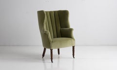 Fauteuil à dossier tonneau en velours House of Hackney, Angleterre, vers 1880