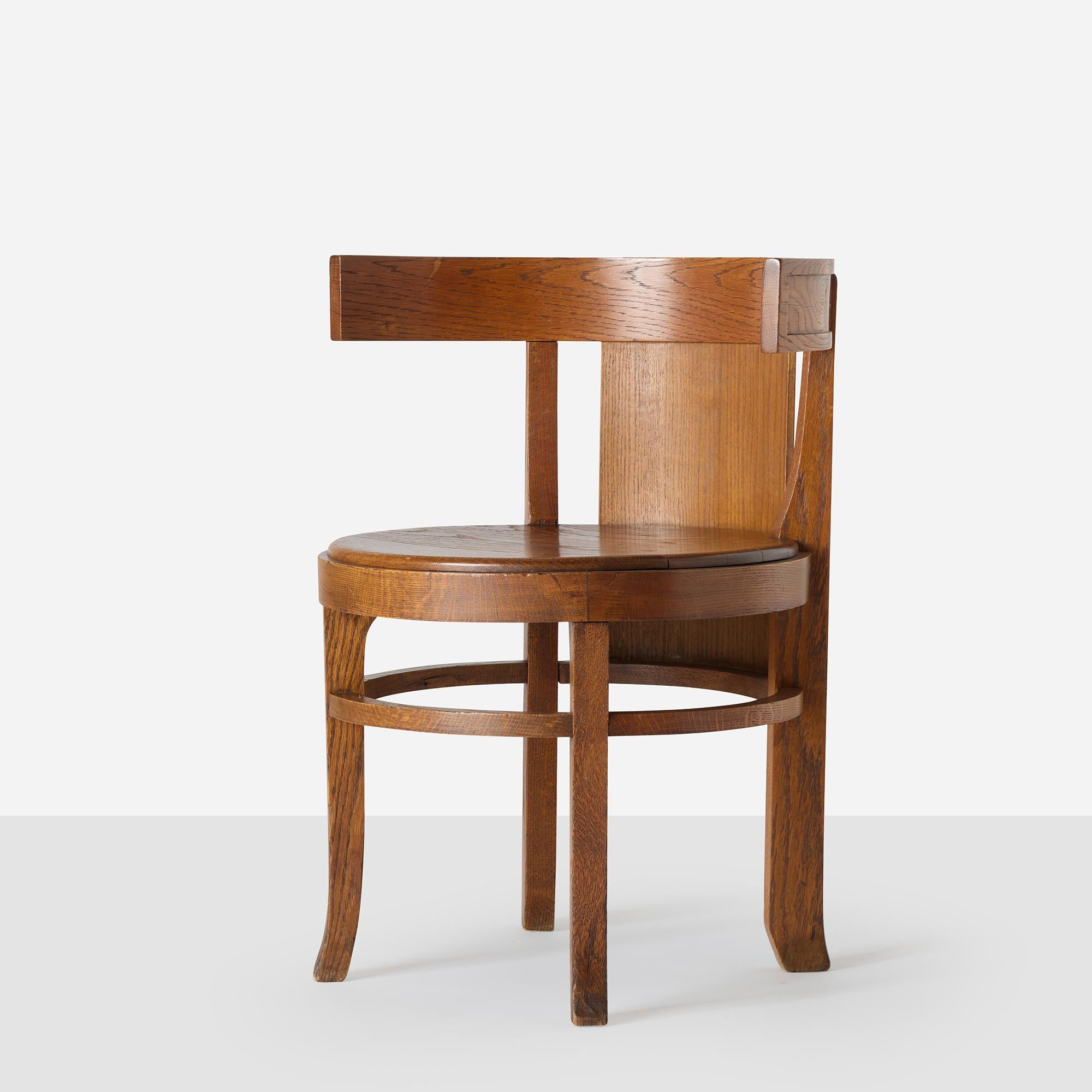 Moderno Sedia con schienale a botte della Frank L. Smith Bank di Frank Lloyd Wright in vendita