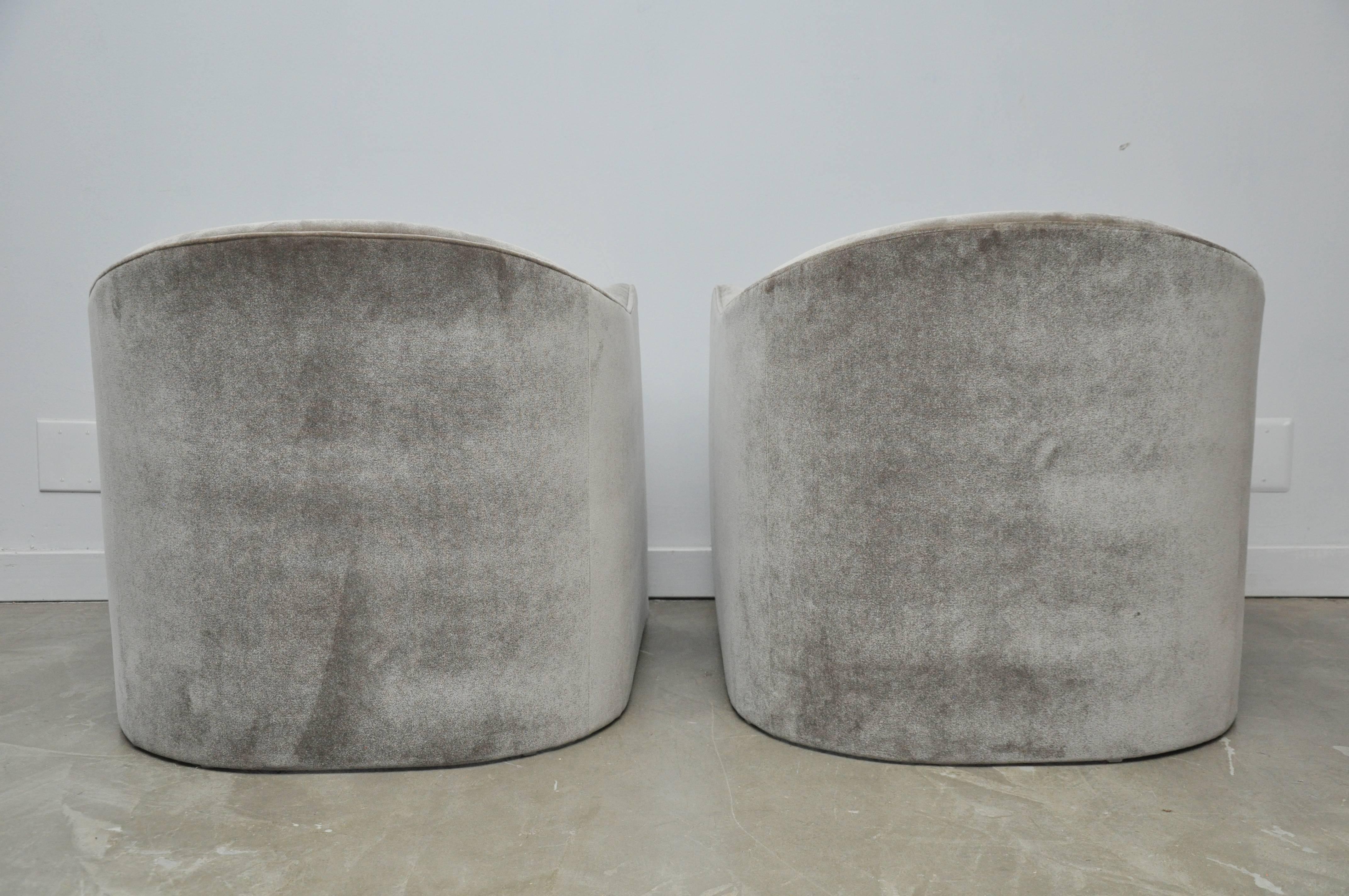 Barrel Back Lounge Chairs, 1970 2