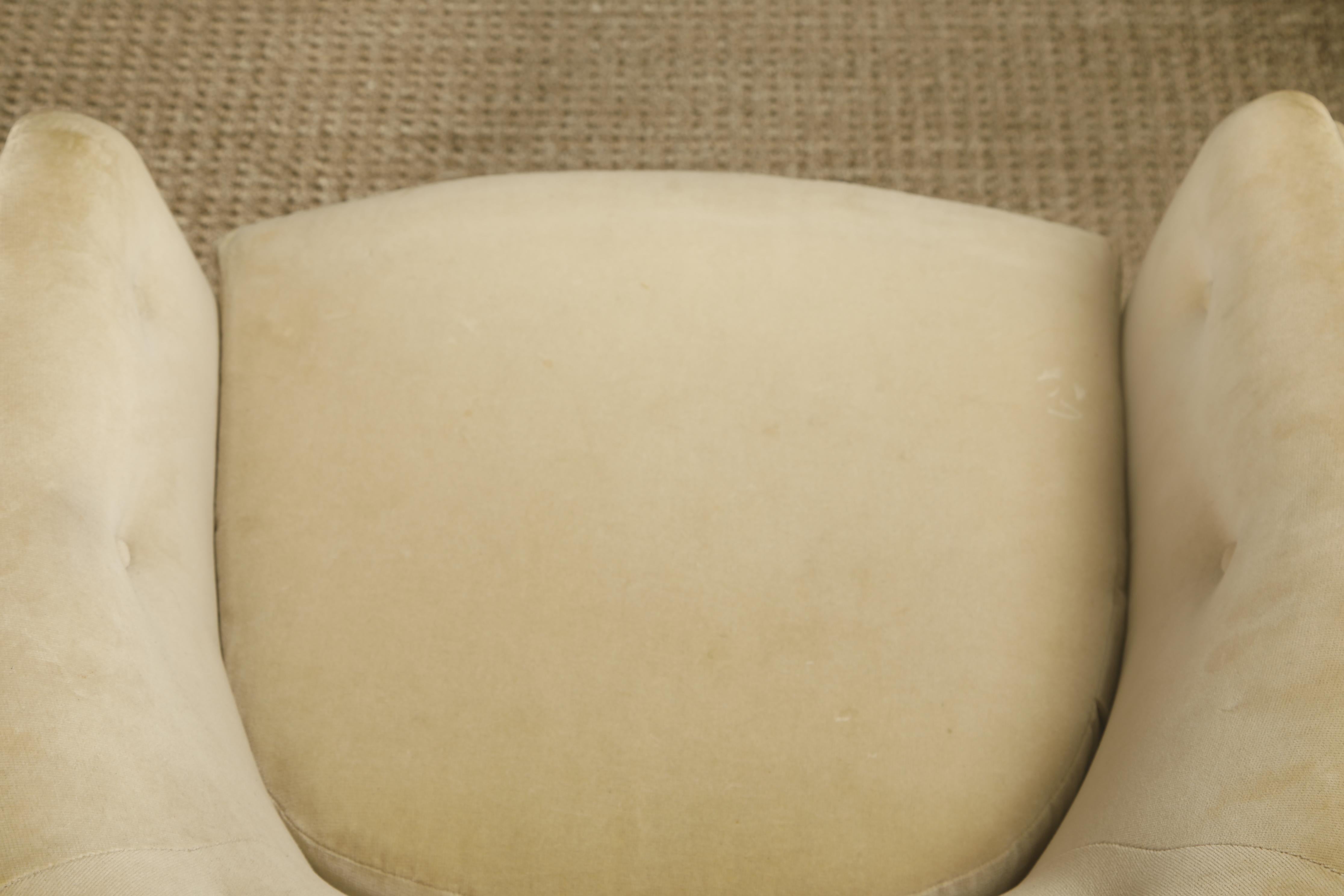 Sedia Club girevole con schienale a botte e base in noce nello stile di Milo Baughman, anni '70 in vendita 12