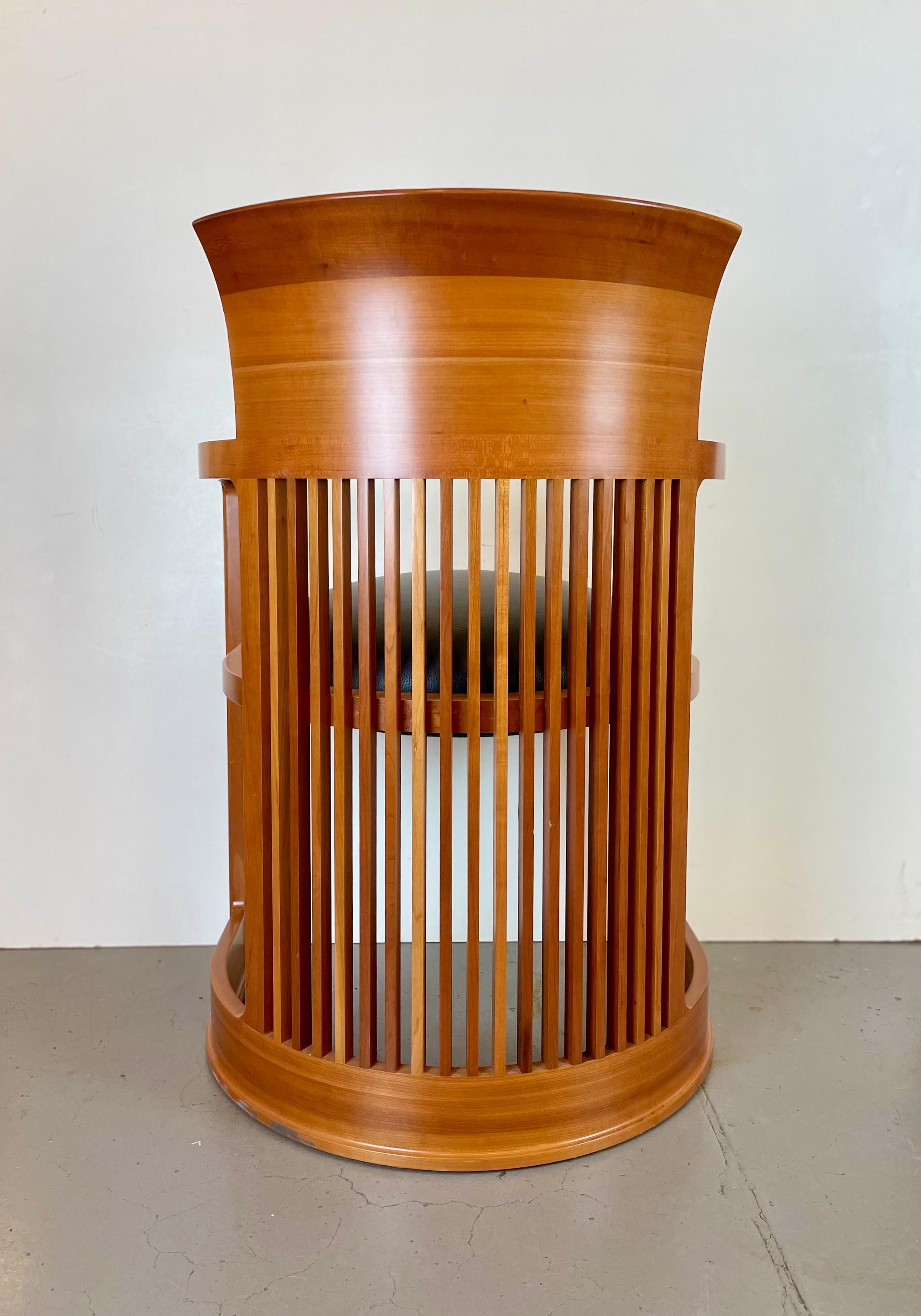 Sedia Barrel di Frank Lloyd Wright Edito da Cassina, 1986 in vendita 4