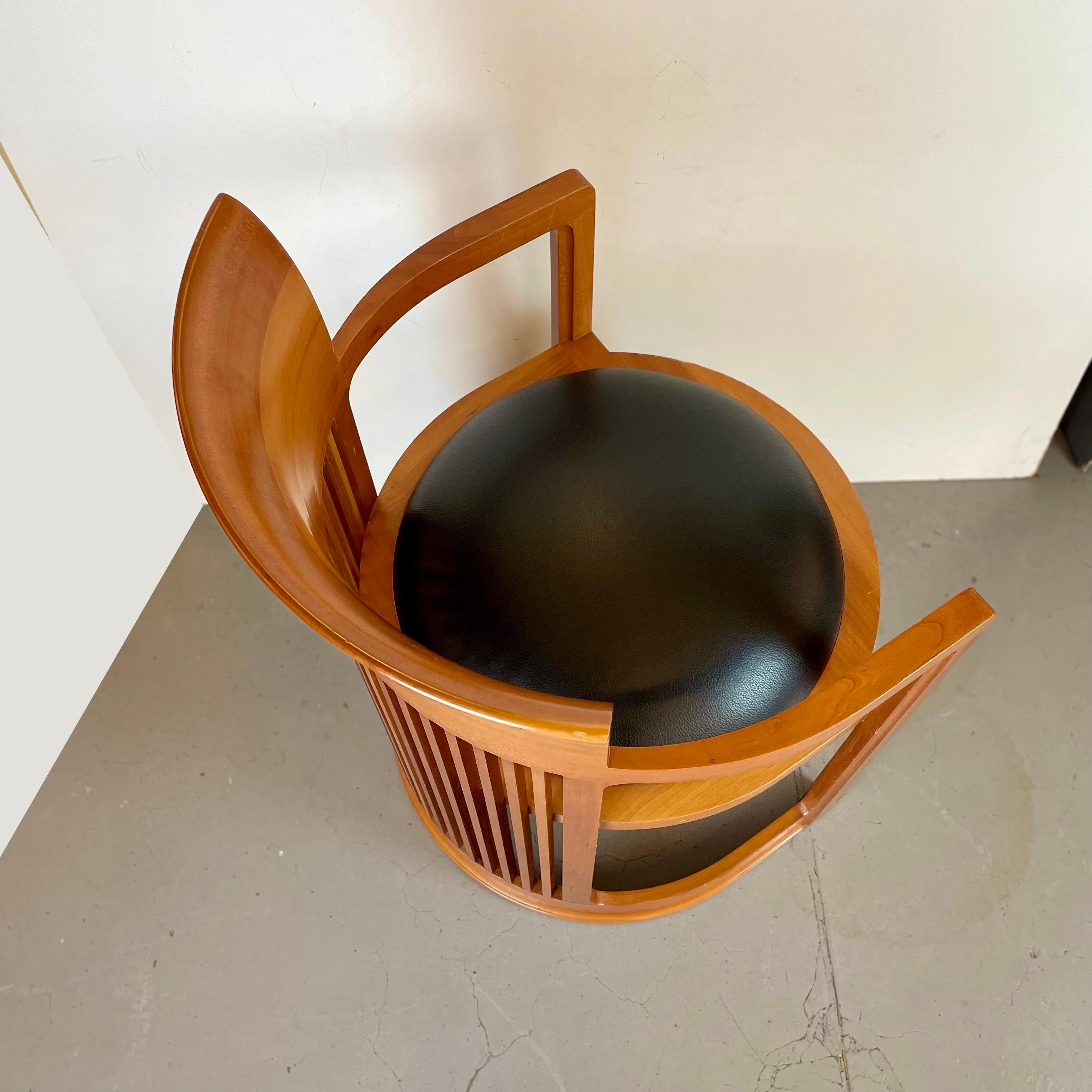 Sedia Barrel di Frank Lloyd Wright Edito da Cassina, 1986 in vendita 7