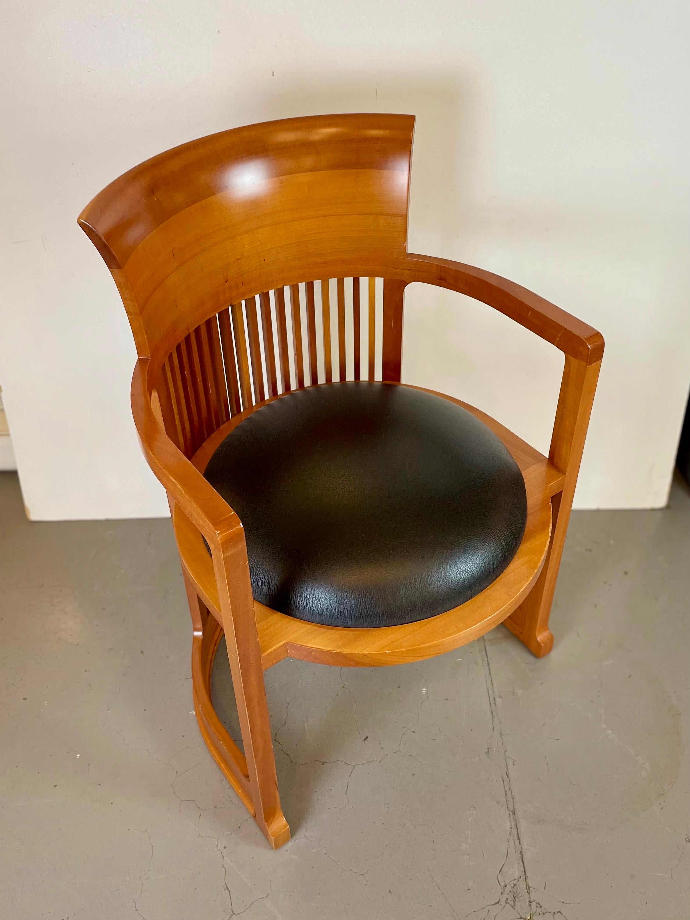 Sedia Barrel di Frank Lloyd Wright Edito da Cassina, 1986 in vendita 8