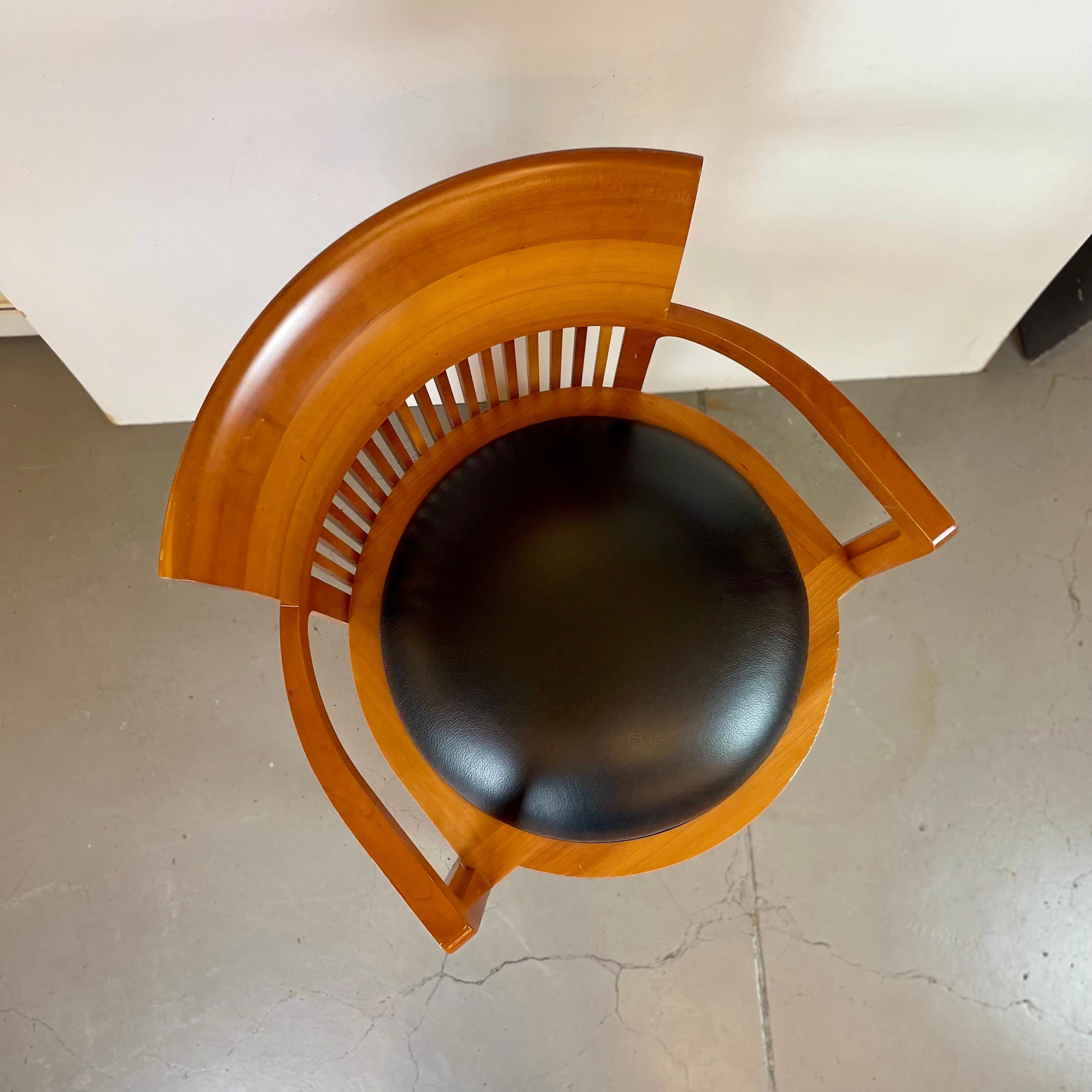 Sedia Barrel di Frank Lloyd Wright Edito da Cassina, 1986 in vendita 9