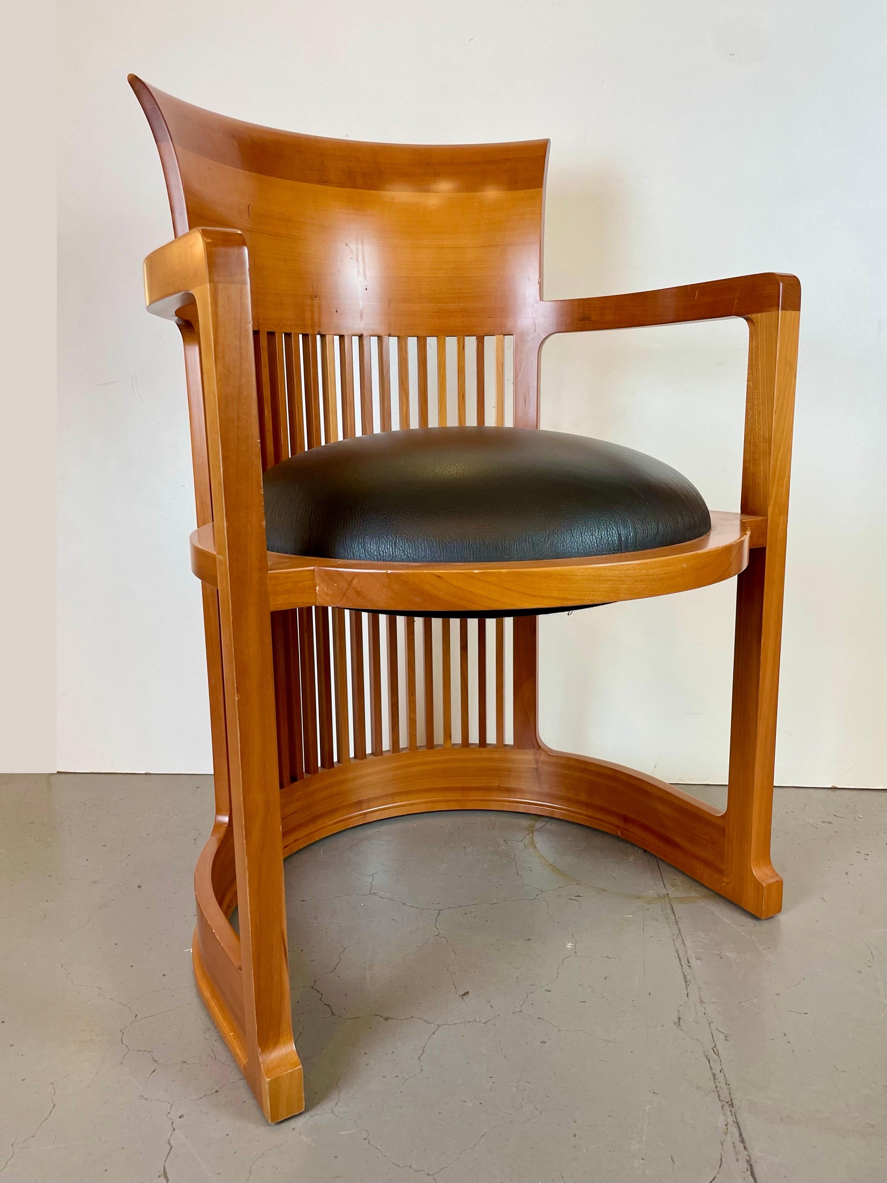 Sedia Barrel di Frank Lloyd Wright Edito da Cassina, 1986 in vendita 10