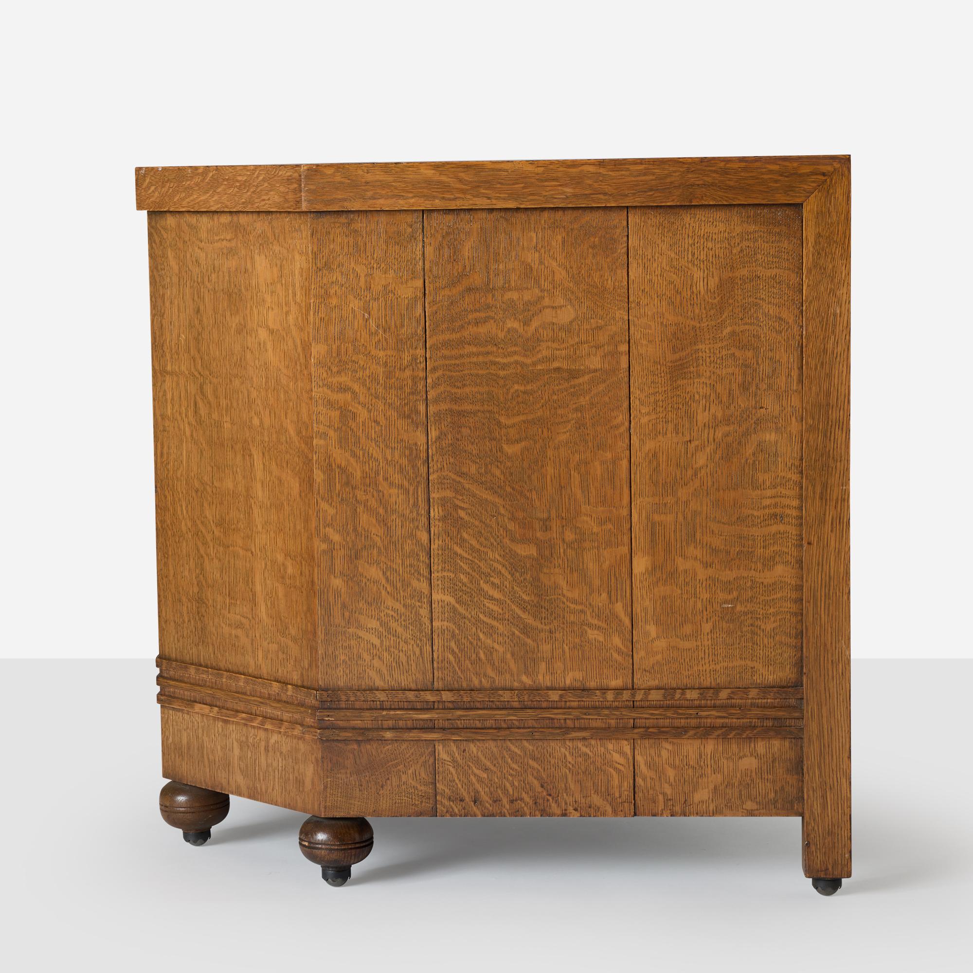 Barrel Chair aus dem B. Harley Bradley House von Frank Lloyd Wright im Zustand „Gut“ im Angebot in San Francisco, CA